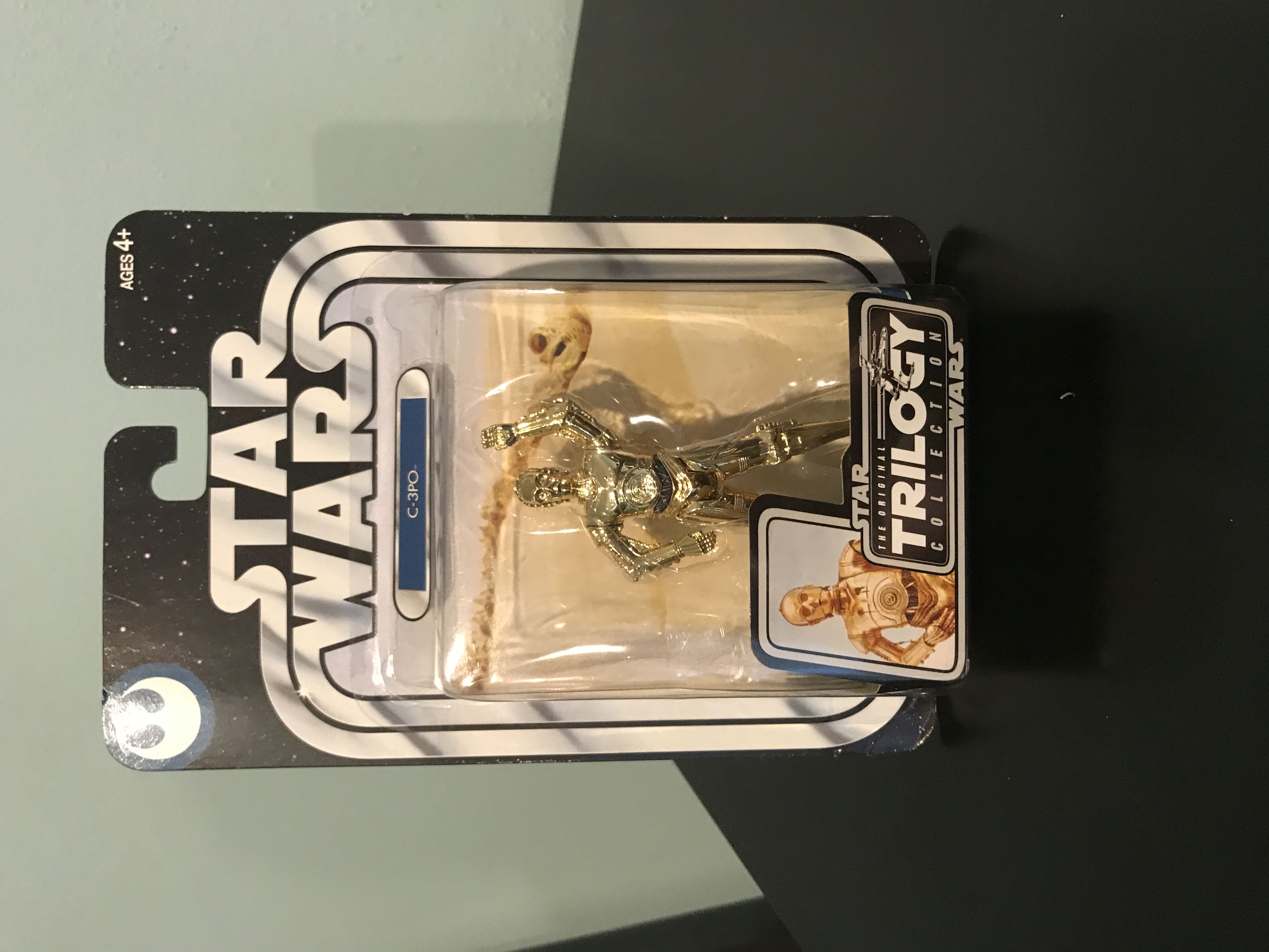 C-3PO - Hasbro (Star Wars) action figure collectible [Barcode 076930852484] - Main Image 2