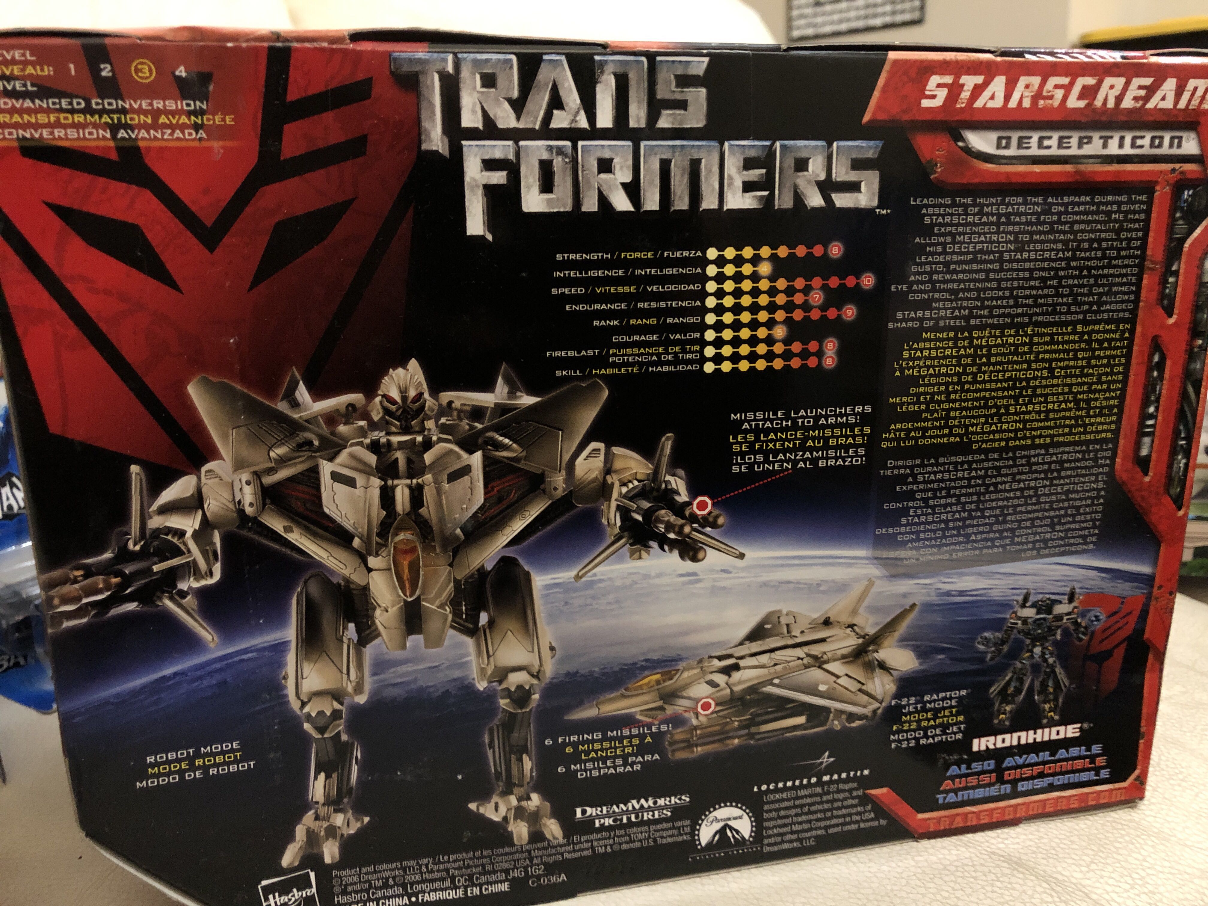 Transformers: Starscream - Hasbro (Transformers G1) action figure collectible [Barcode 653569232957] - Main Image 2