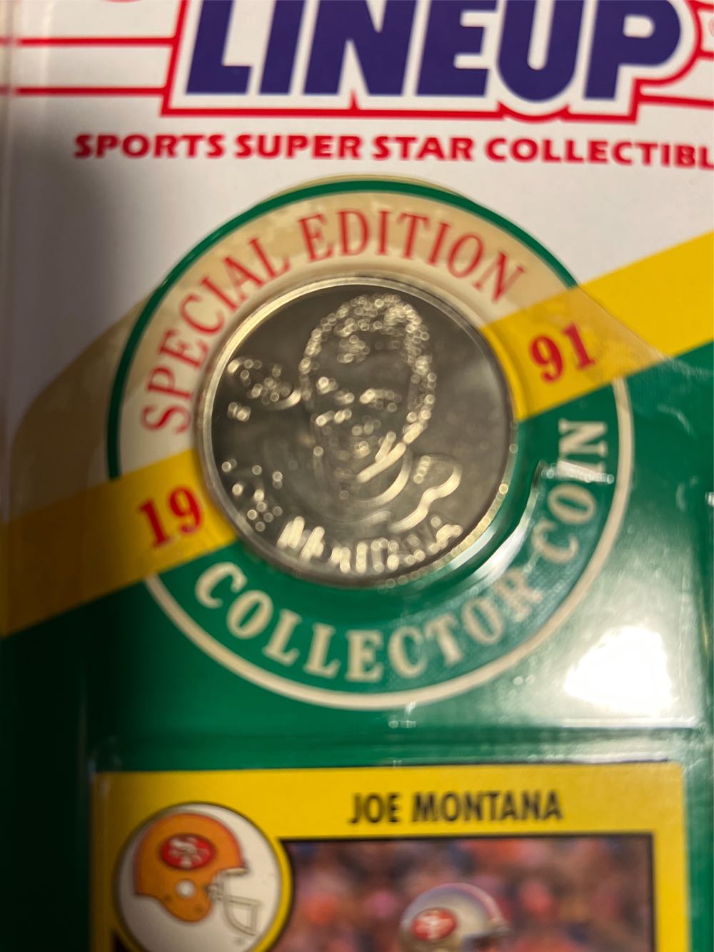 Starting Lineup Joe Montana 1991 - Kenner (Starting Lineup Football) action figure collectible [Barcode 076281735108] - Main Image 3