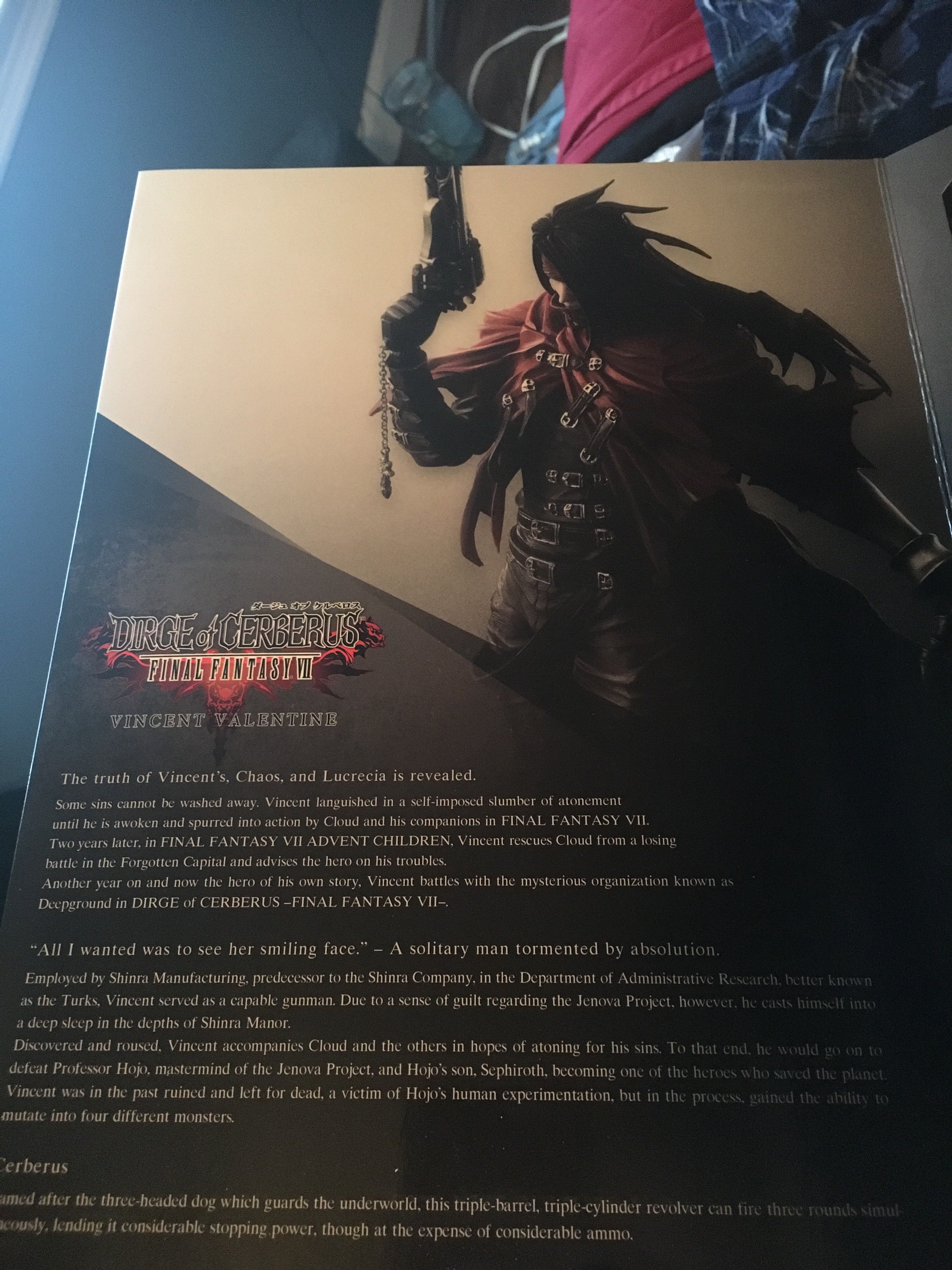 Vincent Valentine - Square Enix (Dirge Of Cerberus) action figure collectible [Barcode 662248821962] - Main Image 4