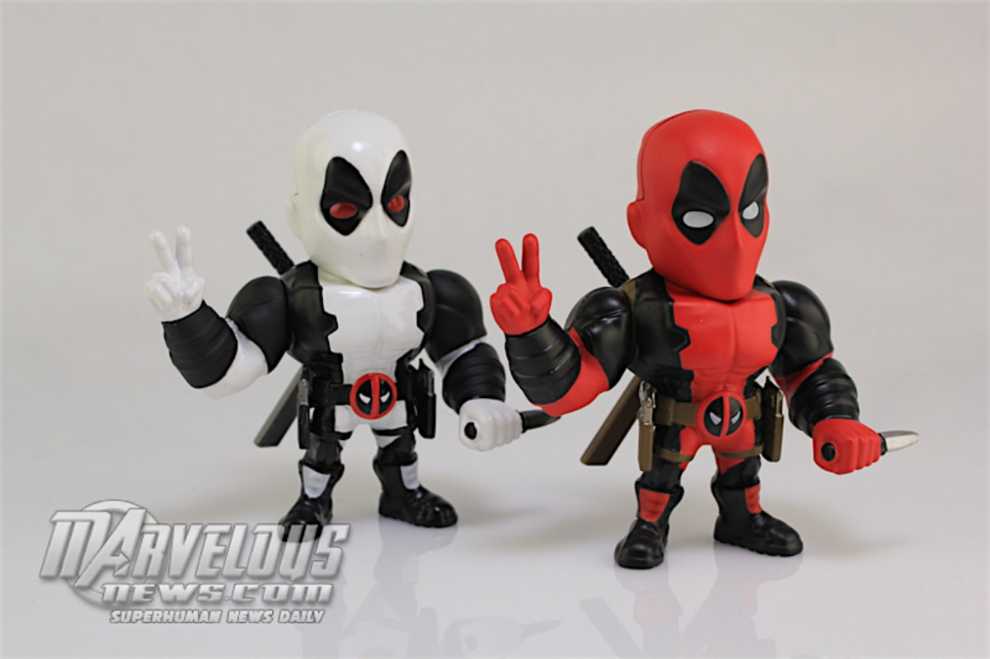 Jada Toys Metals Die Cast Deadpool - Metals Die Cast (Deadpool) action figure collectible [Barcode 801310977217] - Main Image 2