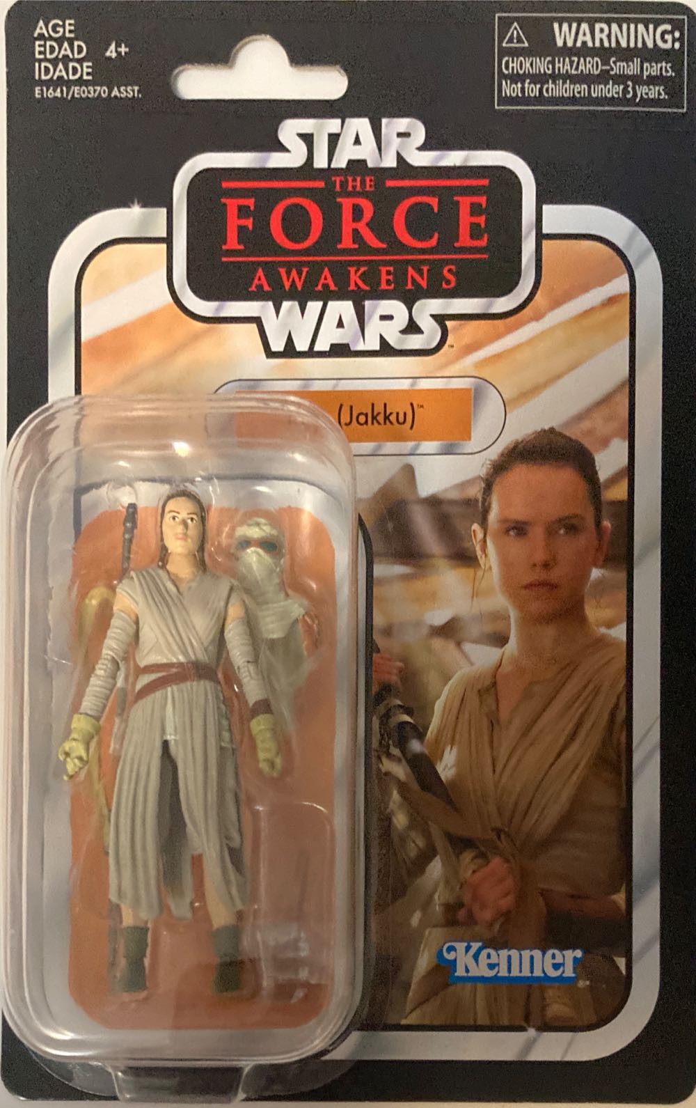 VC156 Rey (Jakku) - Kenner / Hasbro (Star Wars) action figure collectible [Barcode 630509611836] - Main Image 3