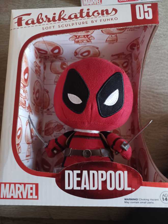Deadpool  action figure collectible [Barcode 849803040635] - Main Image 2