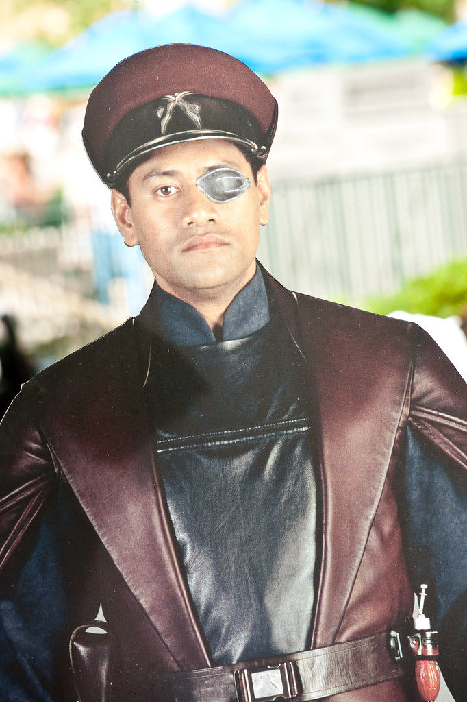 Captain Typho (Padme’s Head of Security) #09 - Hasbro ( SWS ) (Star Wars Saga Collection) action figure collectible [Barcode 076930848623] - Main Image 3