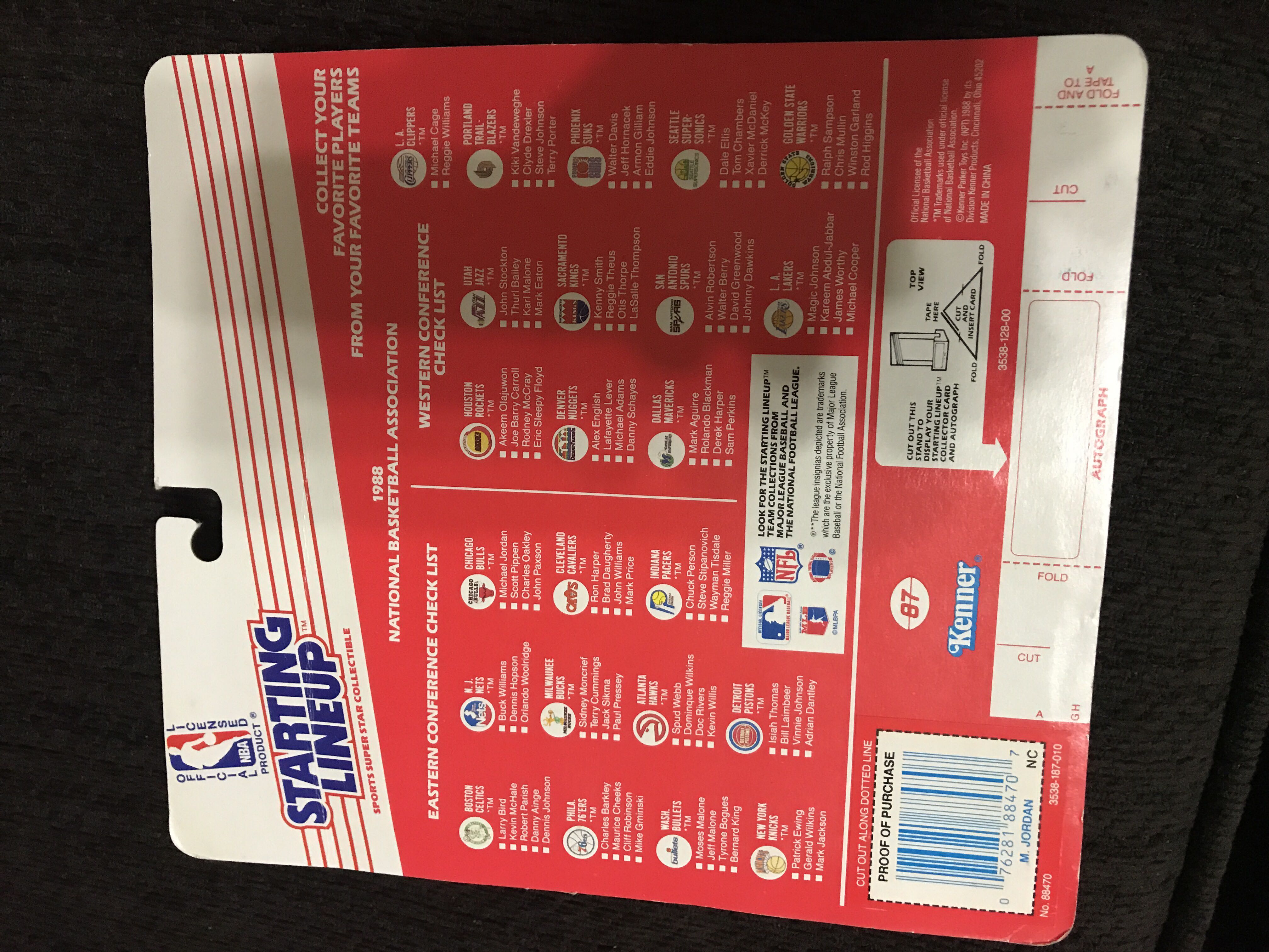 Michael Jordan - Hasbo / Kenner (Starting Lineup Basketball) action figure collectible [Barcode 076281884707] - Main Image 2