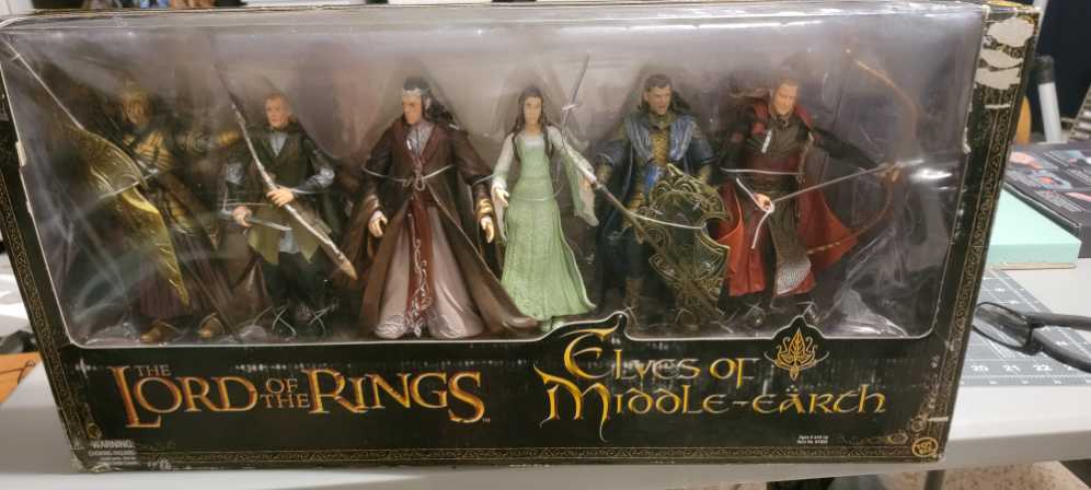 LOTR Elves Of Middle-Earth - TOYBIZ (Lord Of The Rings) (Lord Of The Rings) action figure collectible [Barcode 035112816553] - Main Image 2