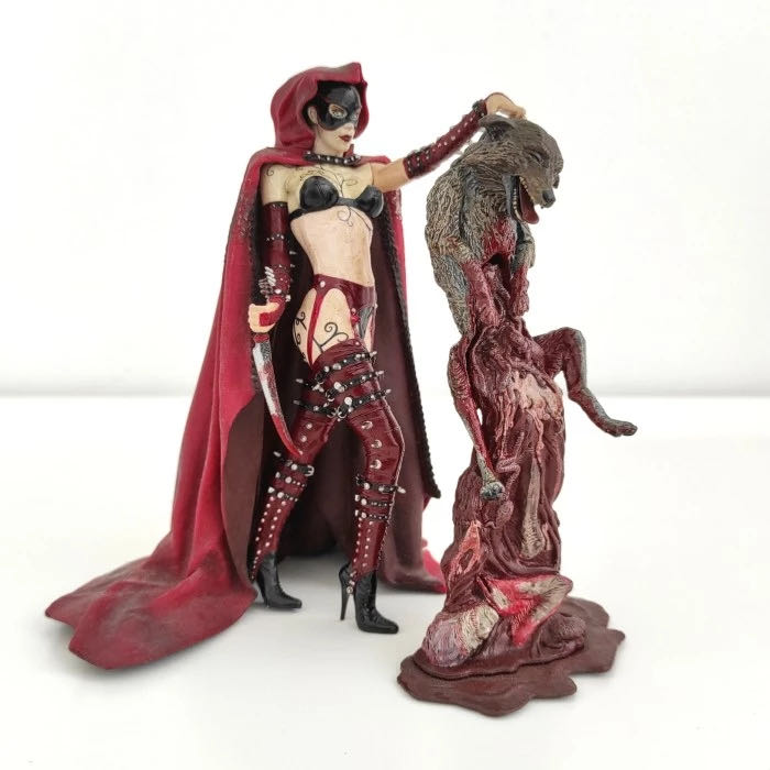 McFarlane’s Monsters Twisted Fairytales Red Riding Hood - McFarlane Toys™ (Twisted Fairy Tales) action figure collectible [Barcode 787926411034] - Main Image 3