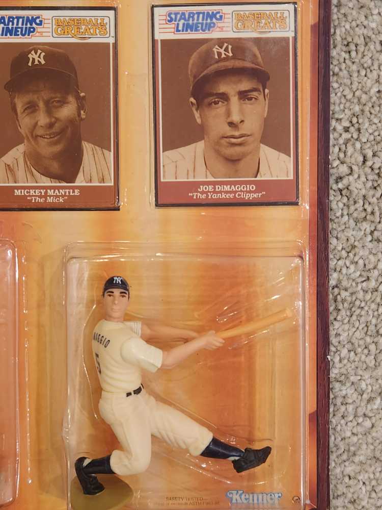 Mickey Mantle & Joe DiMaggio - Kenner (Starting Lineup: Baseball Greats) action figure collectible [Barcode 076281917405] - Main Image 4