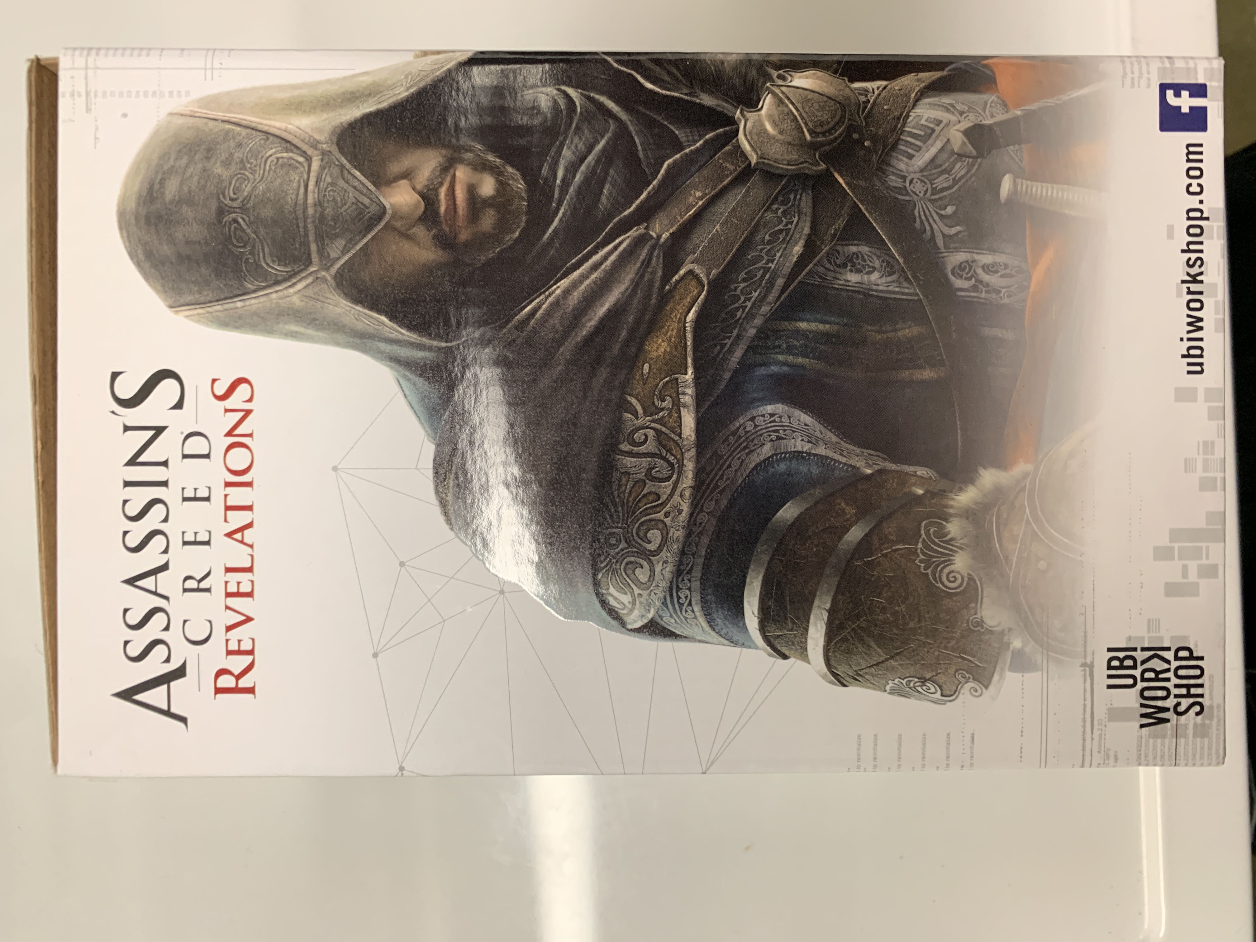 Assassin’s Creed Ezio Mentor Bust - Ubicollectibles (Assassin’s Creed Legacy Collection) action figure collectible [Barcode 887256019730] - Main Image 2