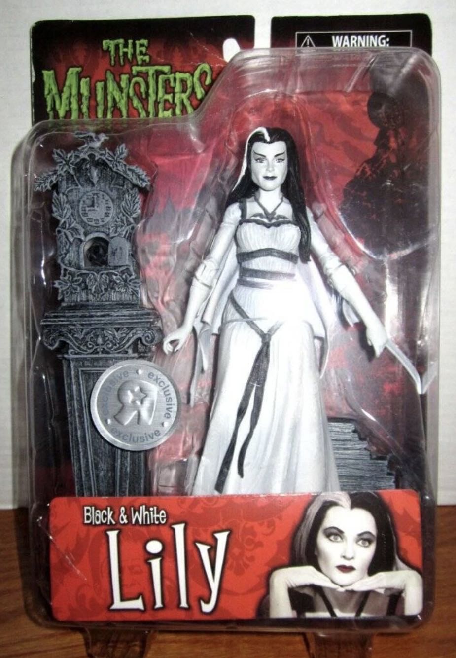 Lily Munster - Diamond Select Toys (The Munsters) action figure collectible [Barcode 699788811337] - Main Image 2