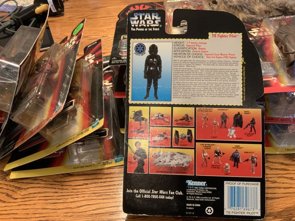 TIE Fighter Pilot - Star Wars The Power Of The Force - Kenner (Star Wars) action figure collectible [Barcode 076281696737] - Main Image 2