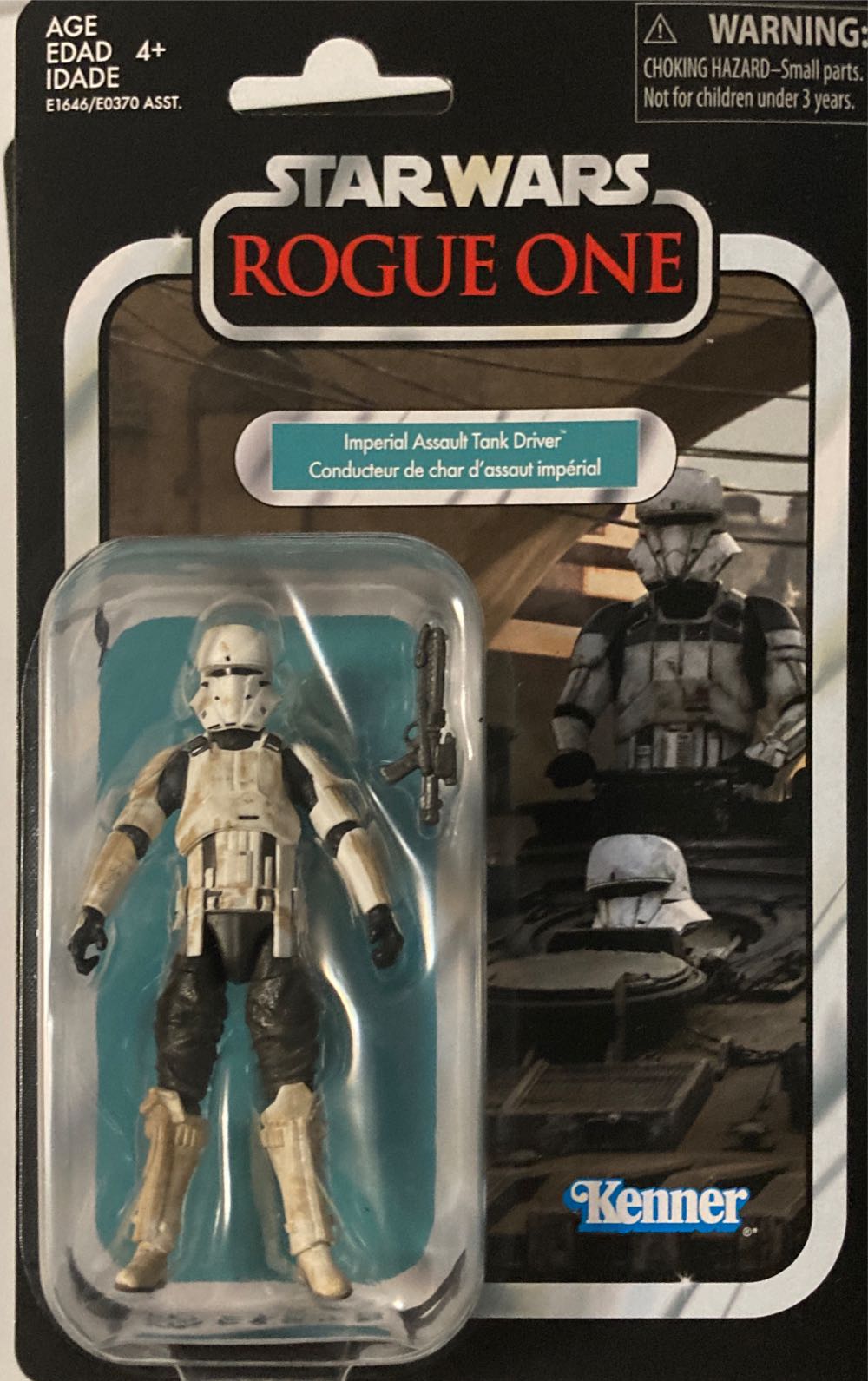 Imperial Assault Tank Driver - Kenner / Disney / Hasbro (The Vintage Collection) action figure collectible [Barcode 630509735310] - Main Image 3