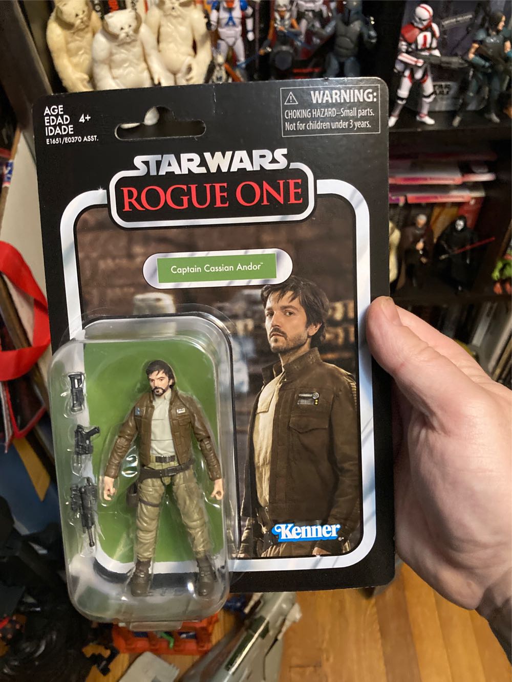 Captain Cassian Andor VC130 - Disney / Hasbro (Vintage Collection 3.75” 2018- Now) action figure collectible [Barcode 630509735358] - Main Image 4