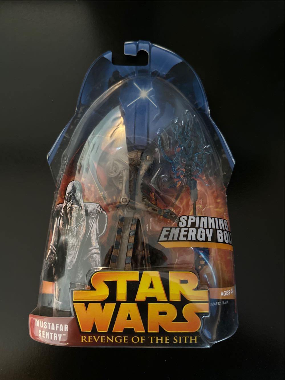 Mustafar Sentry - Star Wars Revenge Of The Sith - Hasbro (Star Wars) action figure collectible [Barcode 653569063438] - Main Image 3