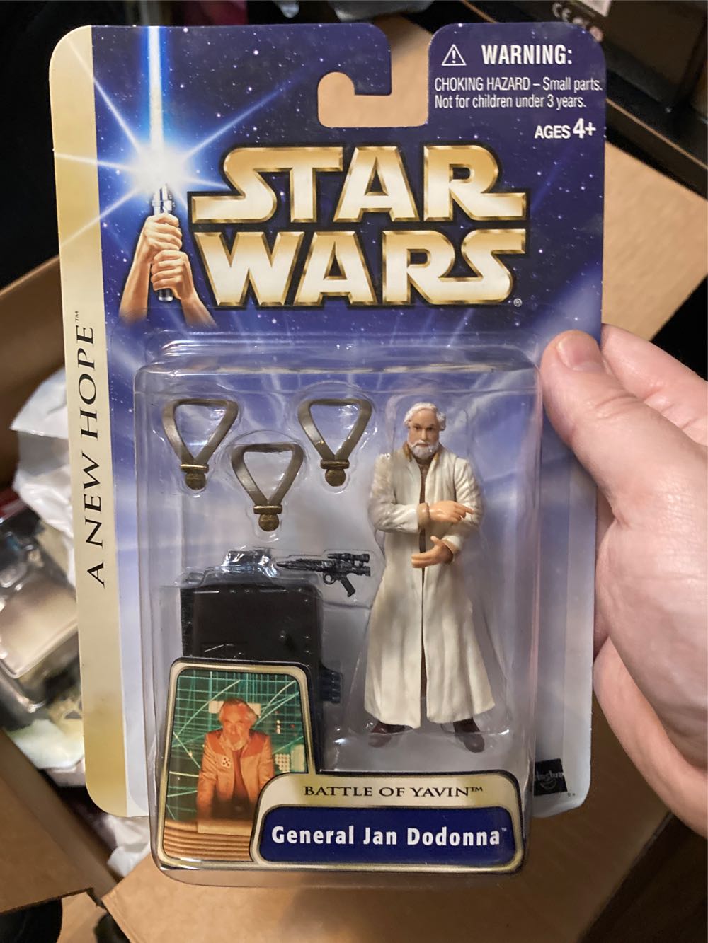 General Jan Dodonna (Battle Of Yavin) - Star Wars (A New Hope) - Hasbro (Star Wars) action figure collectible [Barcode 076930847664] - Main Image 4