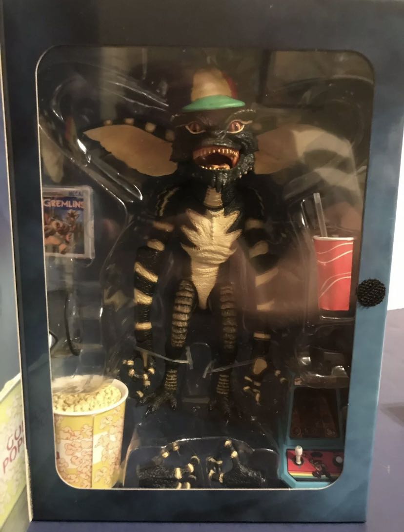 NECA Gremlins “Ultimate Gamer Gremlin” - Neca (Gremlins) action figure collectible [Barcode 634482307687] - Main Image 3