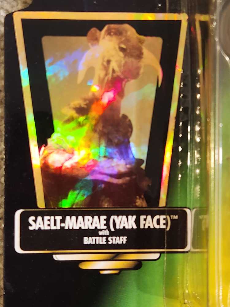Saelt-Marae (Yak Face) w/ Battle Staff - Kenner / Hasbro (Power of The Force 2) action figure collectible [Barcode 076281697215] - Main Image 4