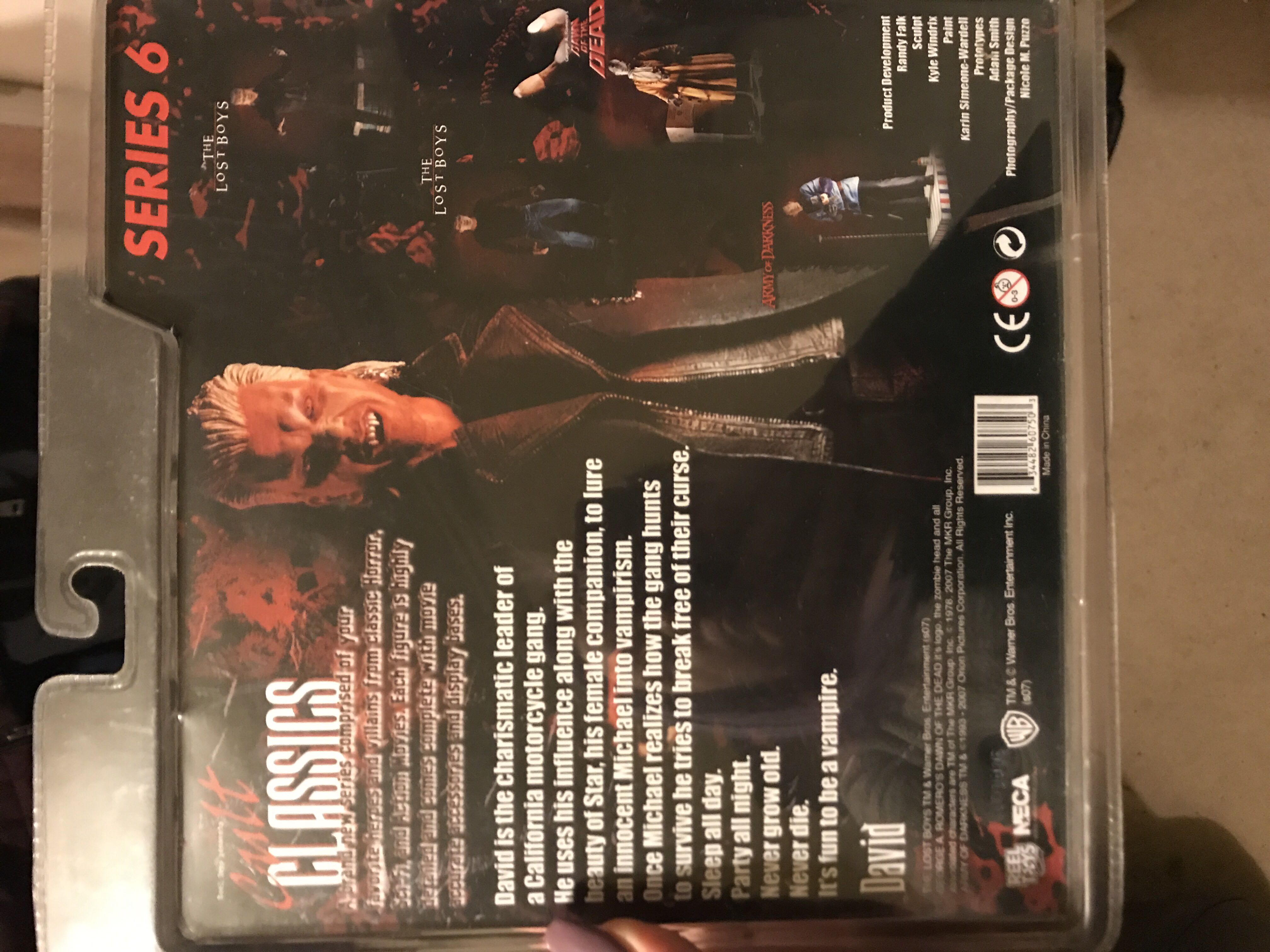 David Cult Classics - Neca (The Lost Boys) action figure collectible [Barcode 634482607503] - Main Image 2