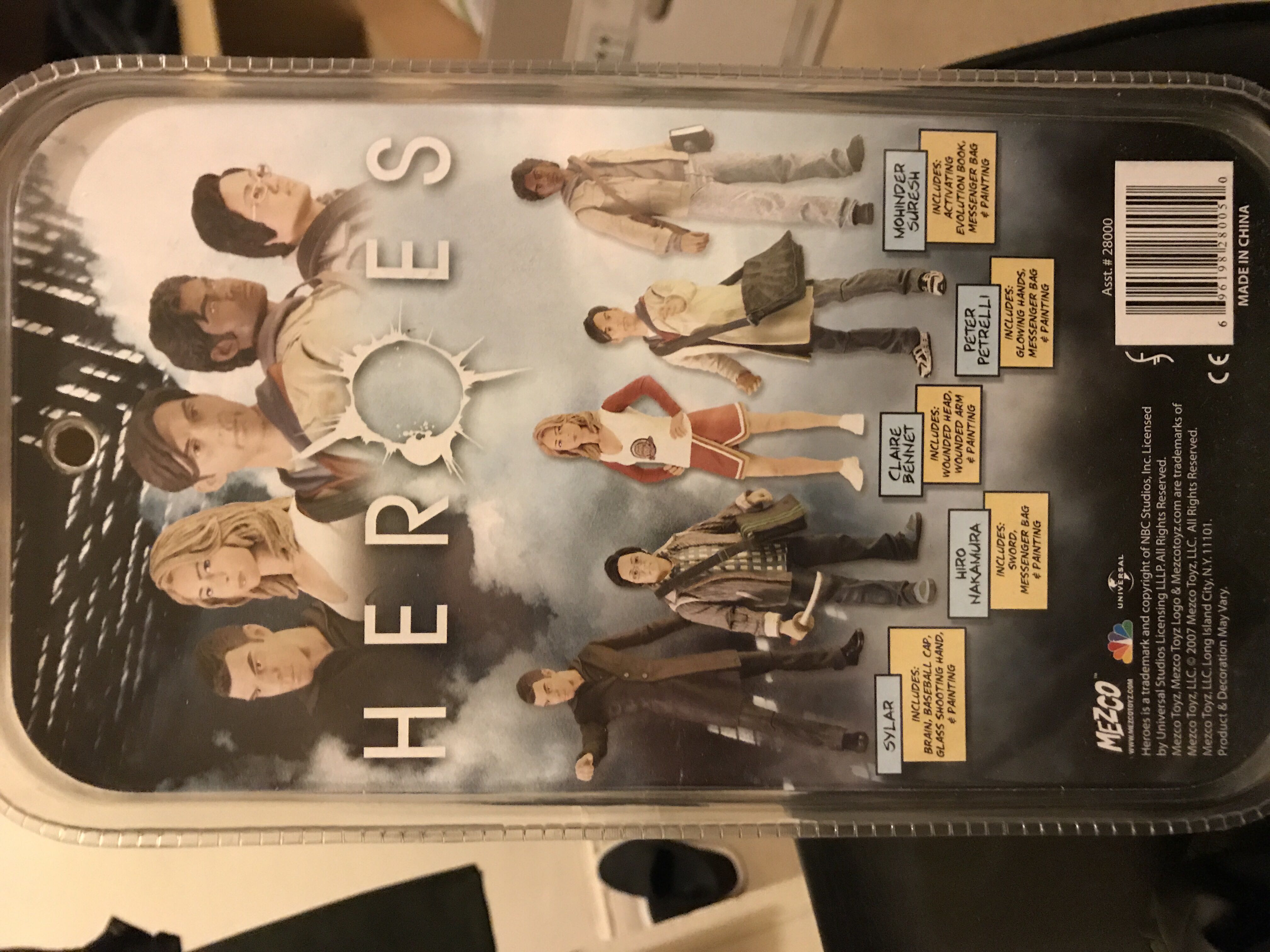 Hiro Nakamura - Mezco (Heroes) action figure collectible [Barcode 696198280050] - Main Image 2