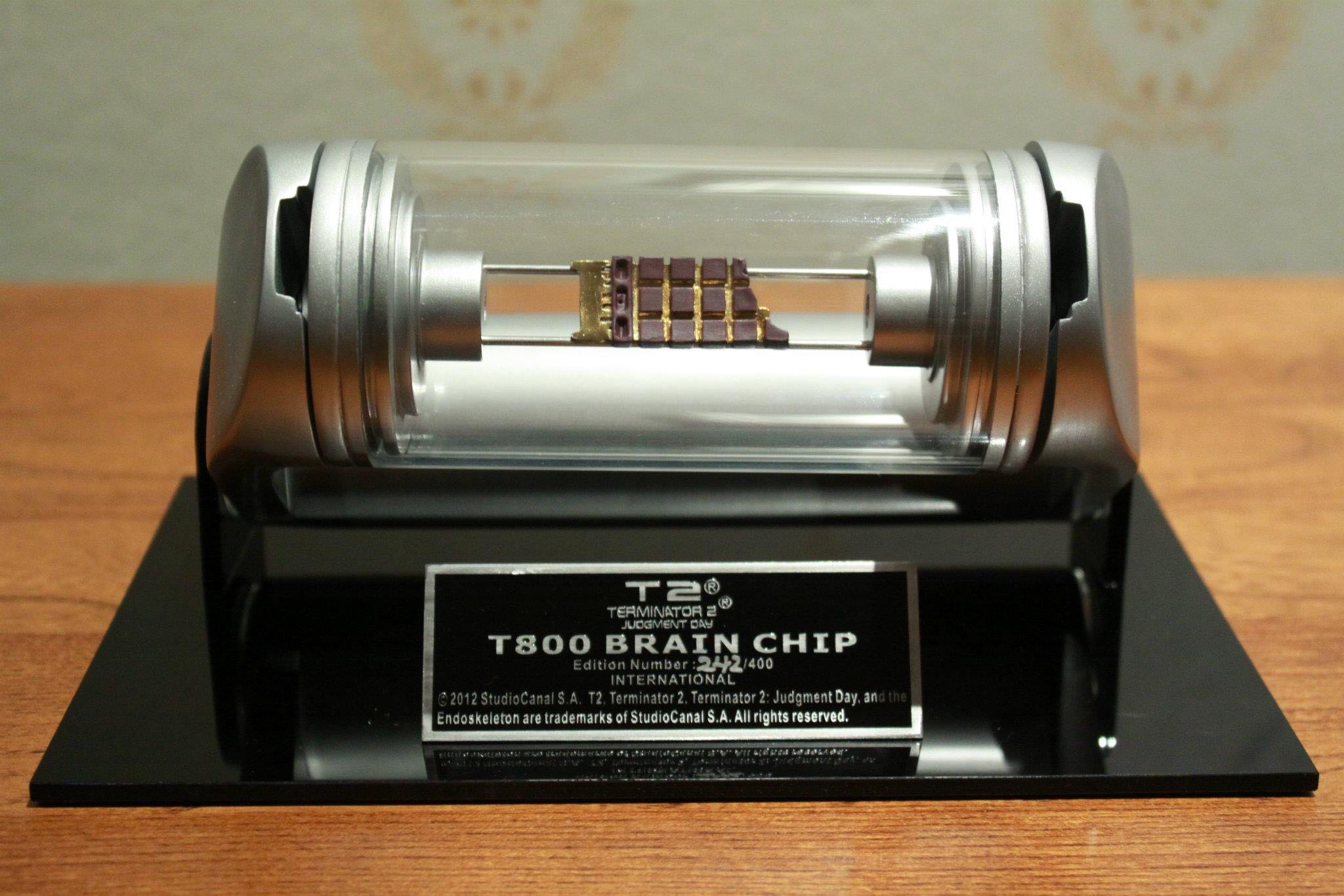 Action Figure Cylindrical Display Case - Neca (Action figure display / protection (display stand case)) action figure collectible [Barcode 4562149976968] - Main Image 2