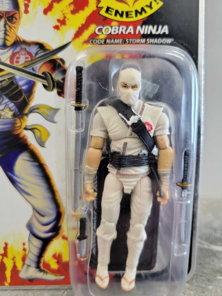 Storm Shadow V21 - Hasbro - G.I. Joe (G.I. Joe 3 3/4” 25th Anniversary) action figure collectible [Barcode 653569304425] - Main Image 3