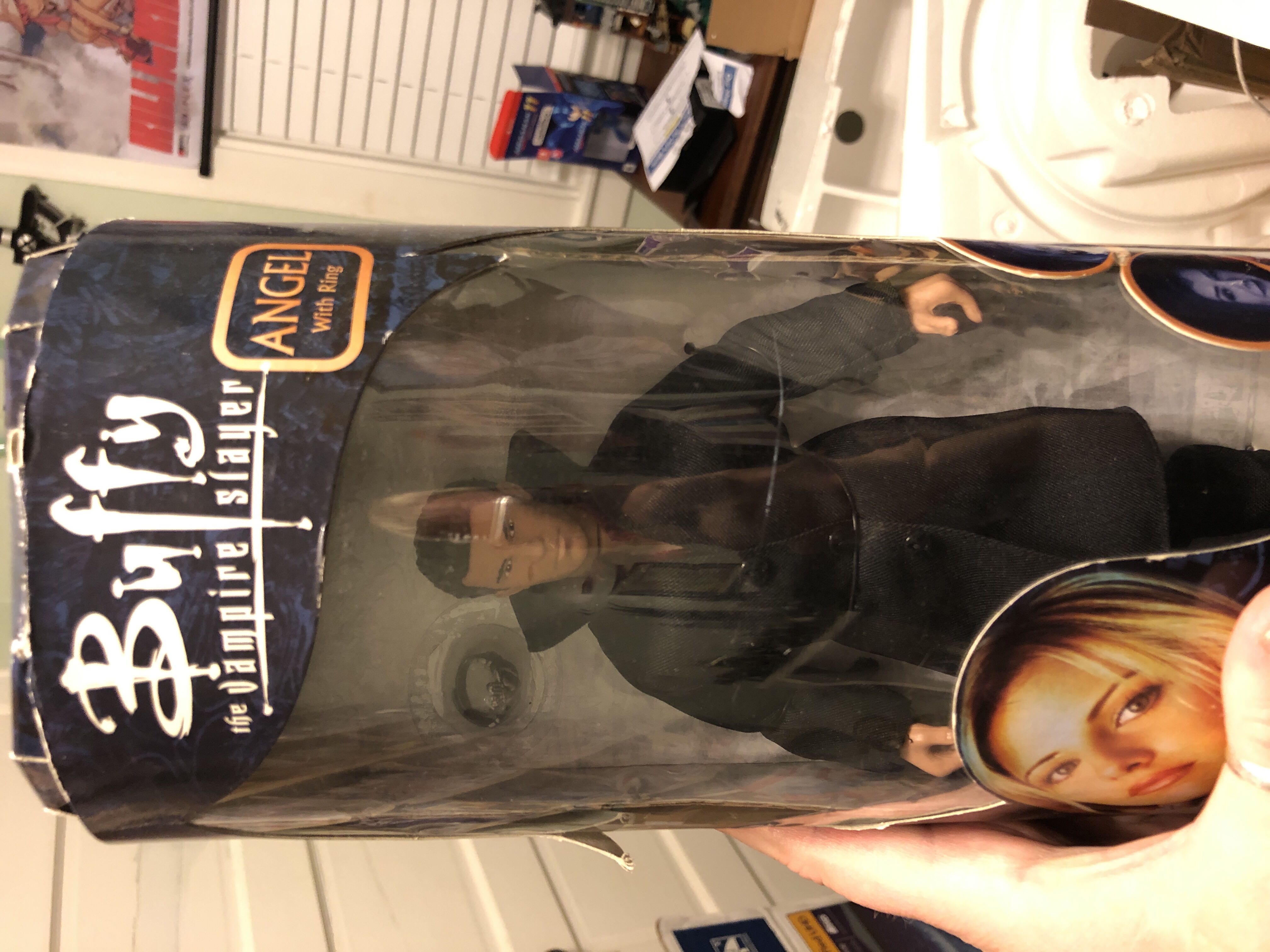 Buffy The Vampire Slayer: Angel  action figure collectible [Barcode 603259710210] - Main Image 1