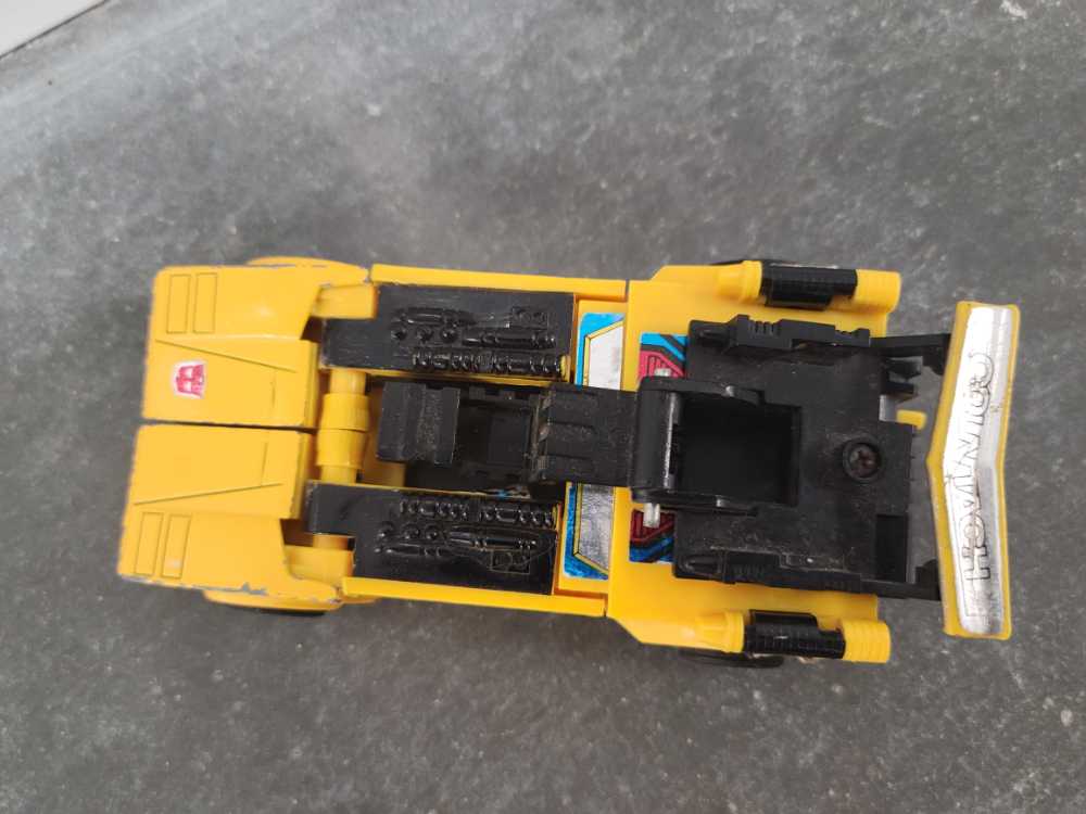 Transformers G1 Sunstreaker - Hasbro (Generation 1) action figure collectible [Barcode 038976057513] - Main Image 3