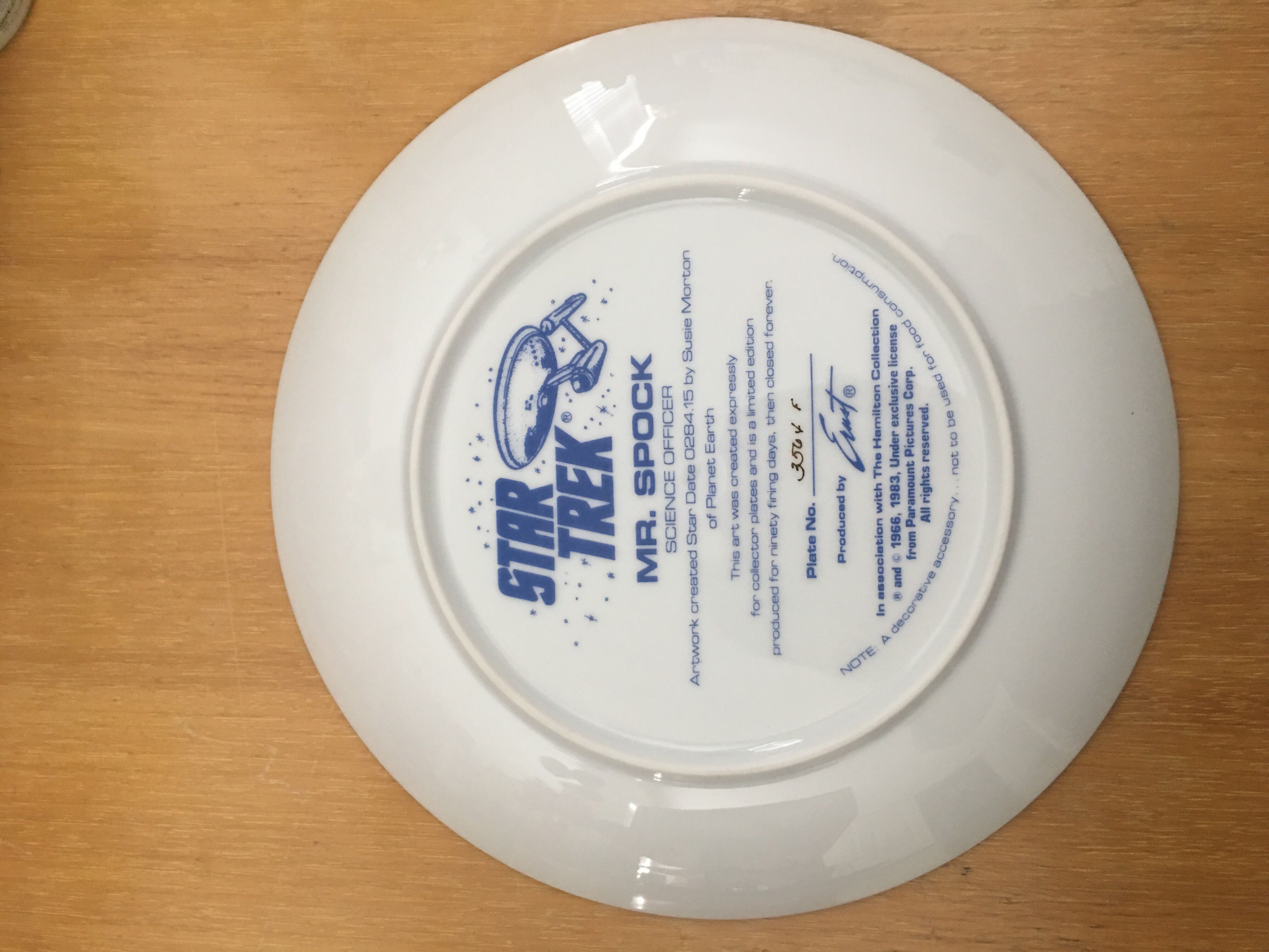 Star Trek Spock Collectors Plate  action figure collectible - Main Image 2