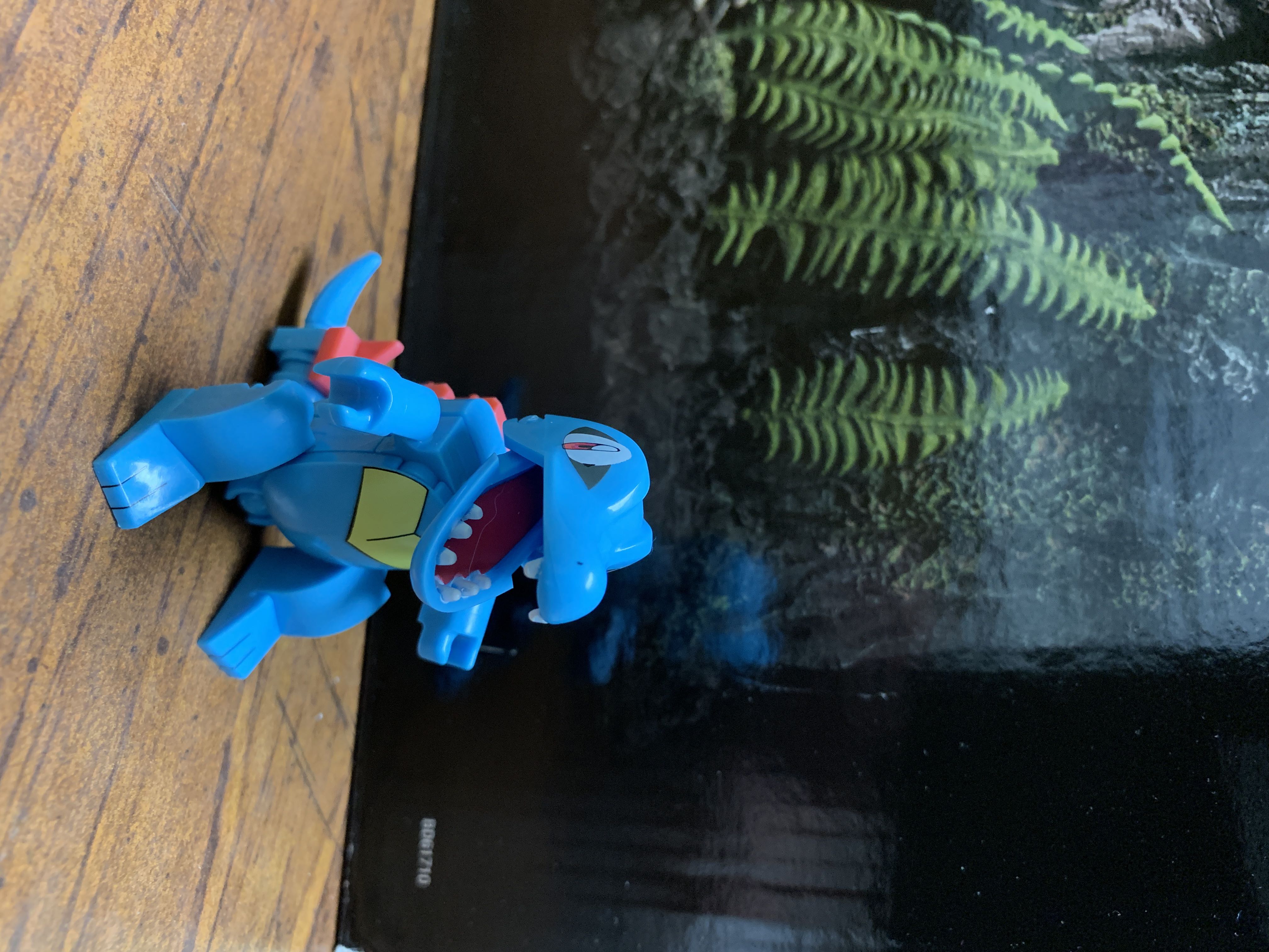 158 Totodile - Mega Construx (Pokémon) action figure collectible - Main Image 1