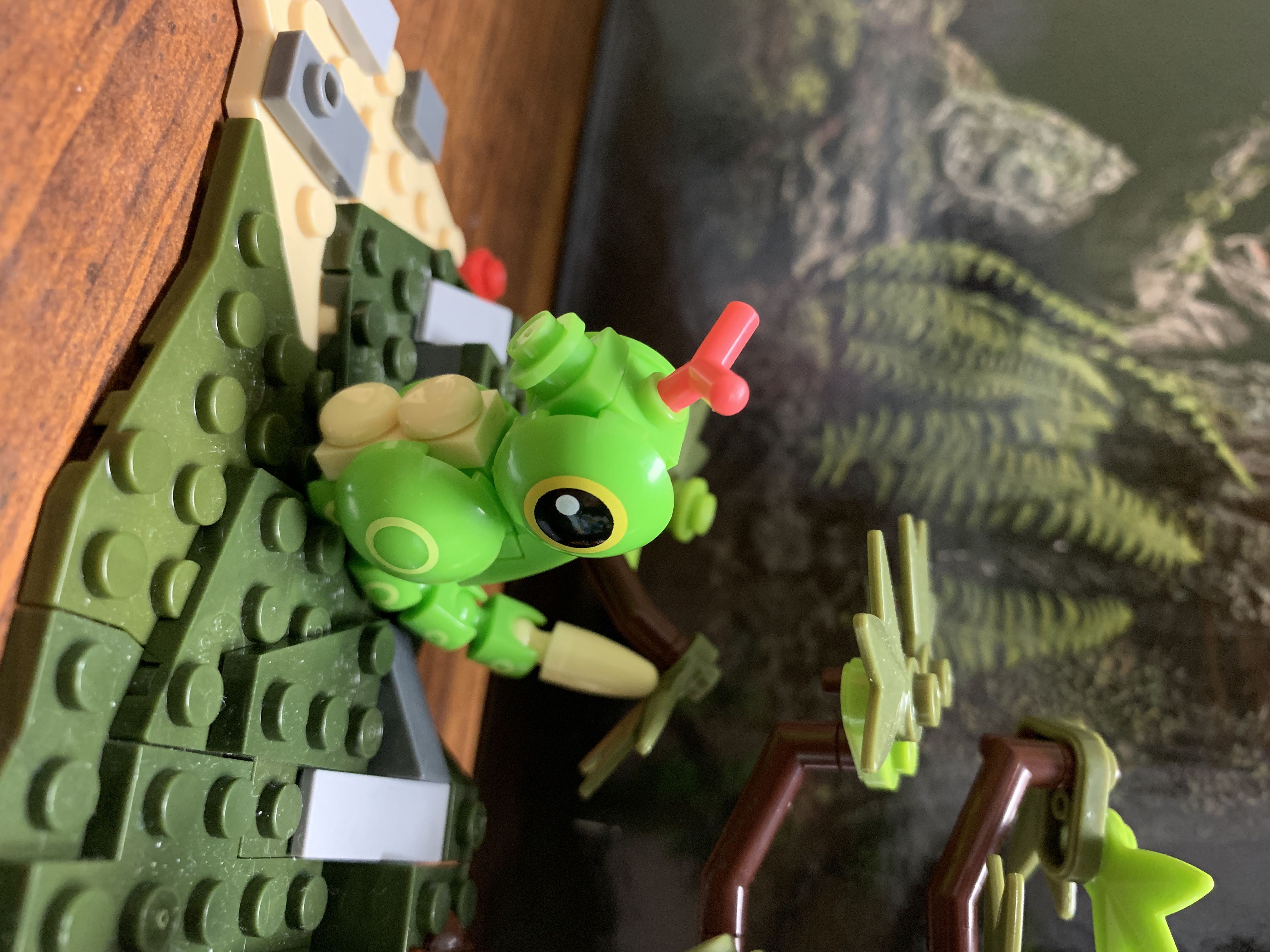 010 Caterpie - Mega Construx (Pokémon) action figure collectible - Main Image 1