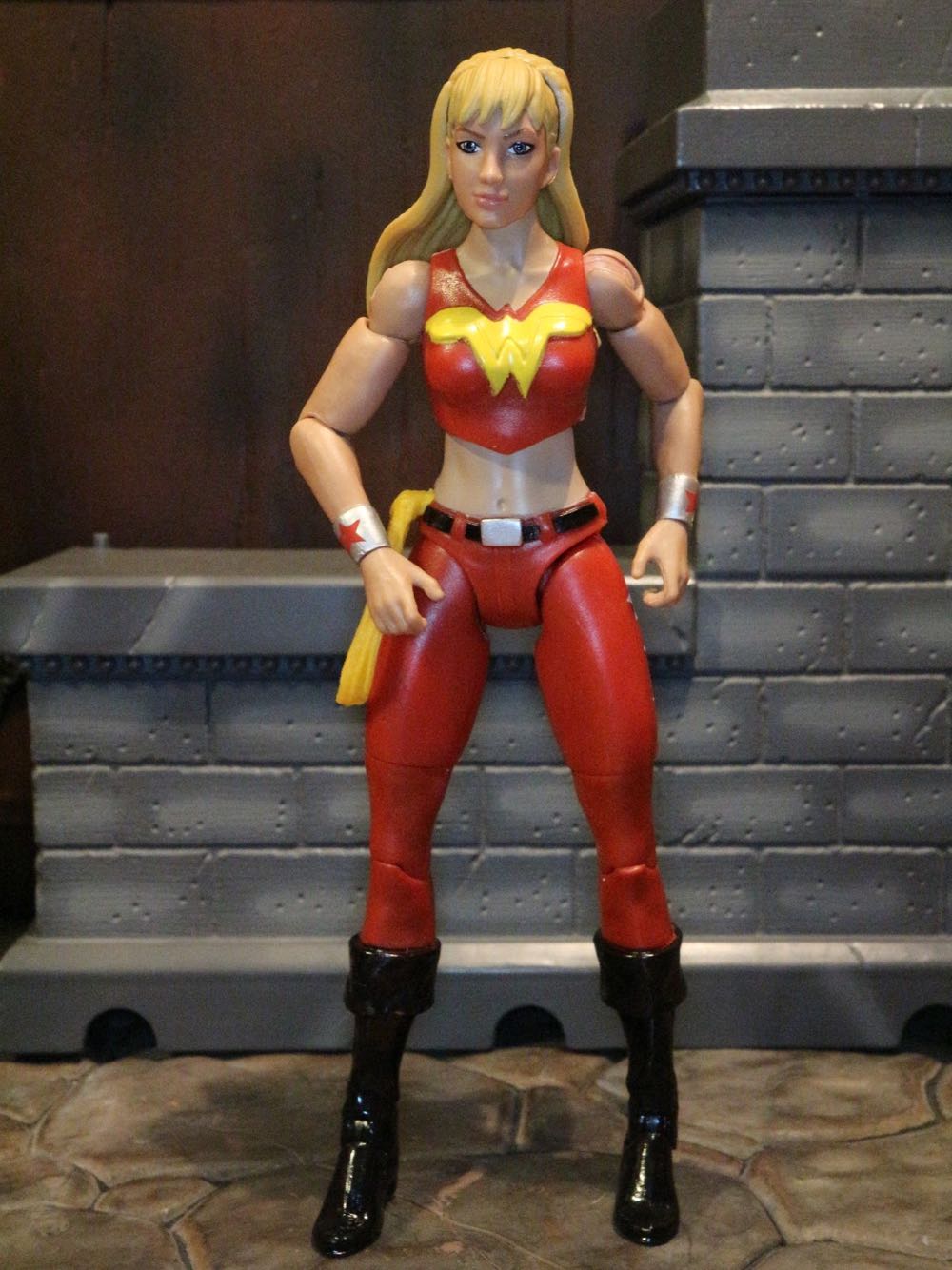 Wonder Girl - Mattel (Dc Comics Multiverse) action figure collectible - Main Image 4