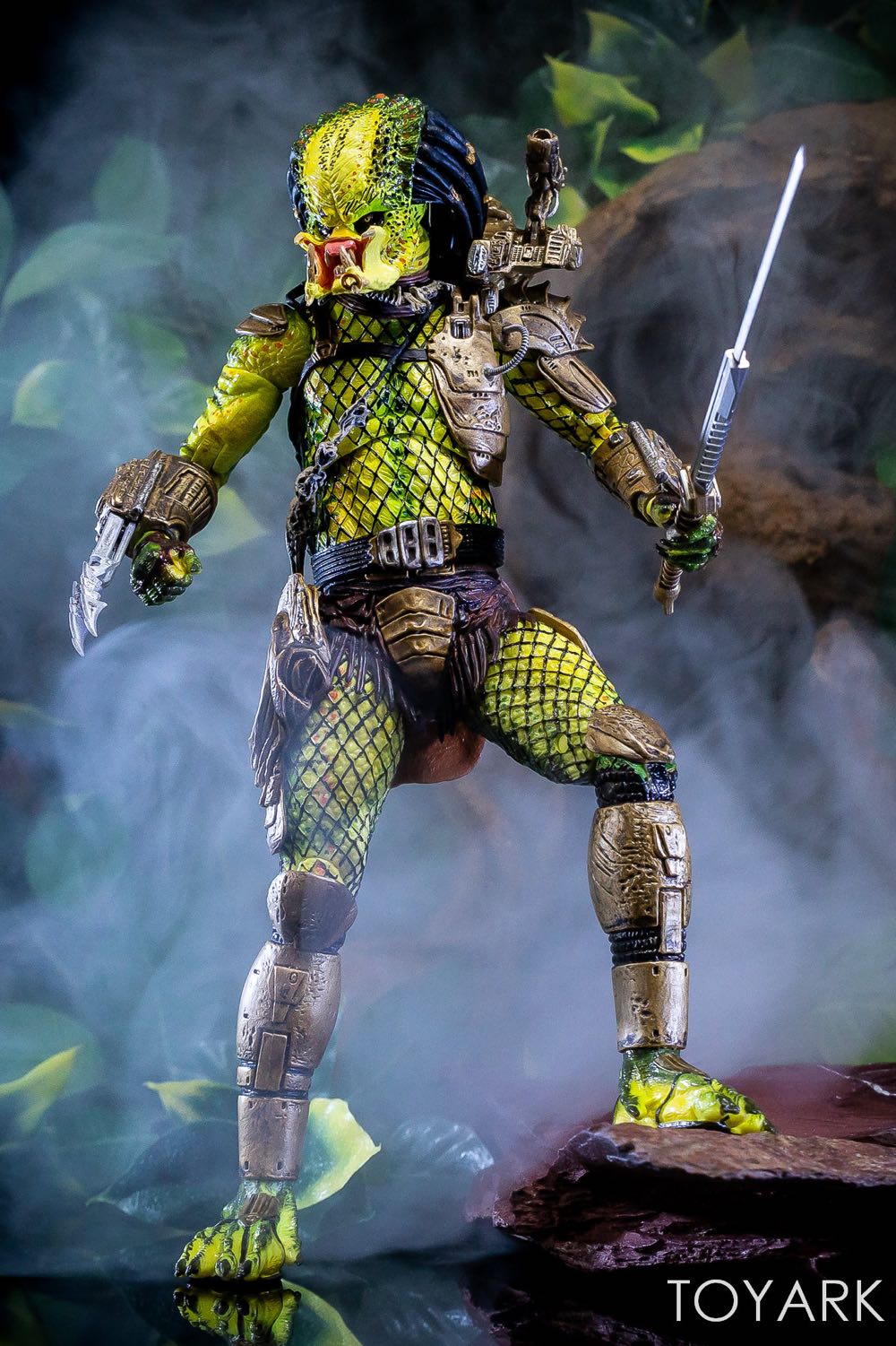 Predator 2: Lost Tribe The Golden Angel - NECA, Inc. (Sc-fi, Horror) action figure collectible [Barcode 634482515730] - Main Image 4
