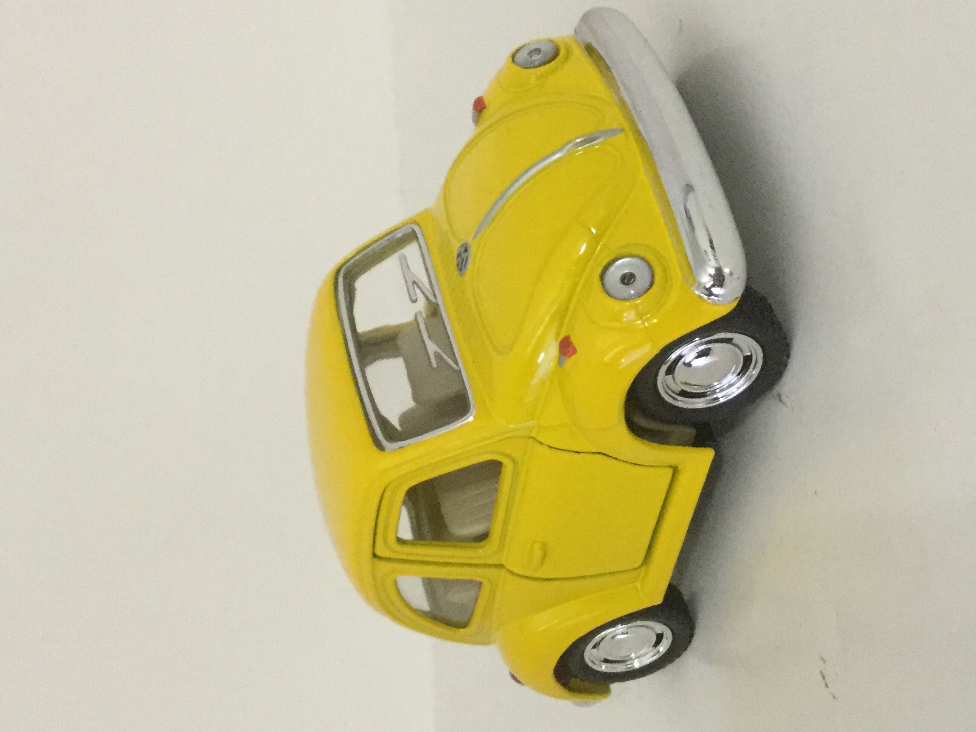 Volkswagon Classical 1967 Beatle - Kinsfen (Die Cast Collectible) action figure collectible - Main Image 2