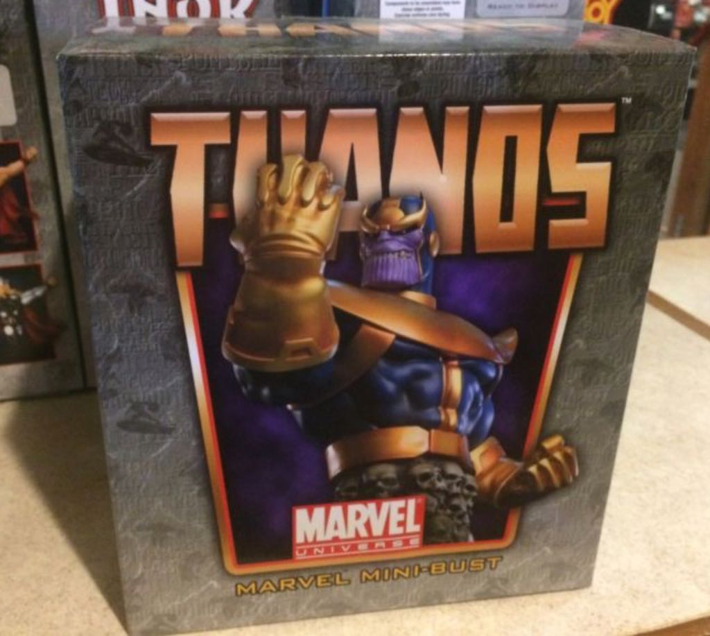 Thanos Mini Bust - Bowen Designs (Marvel Mini Bust) action figure collectible [Barcode 610740051134] - Main Image 1