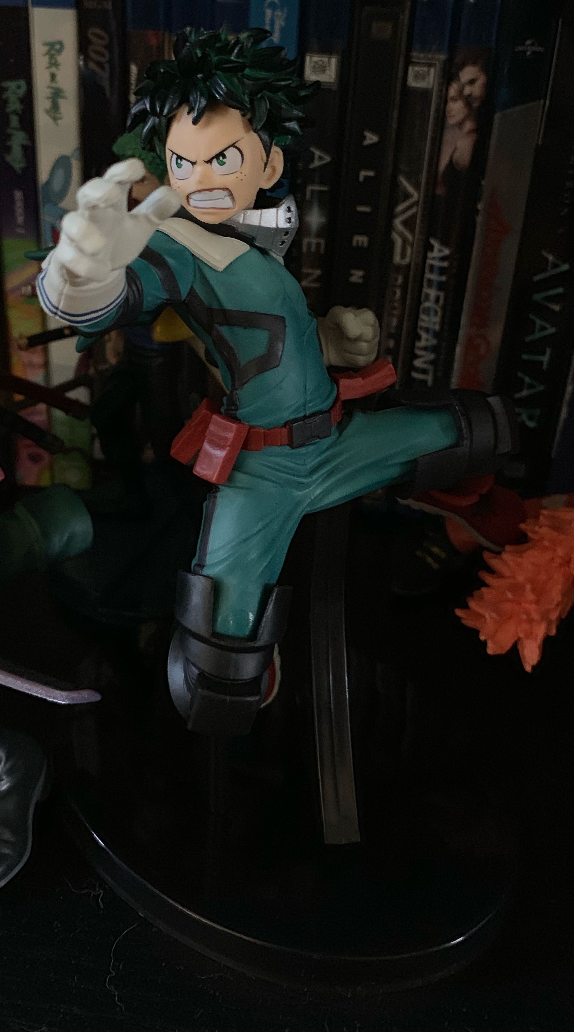 My Hero Academia The Amazing Hero’s Vol. 1 ( Izuku Midoriya ) - Craneking action figure collectible [Barcode 819996101970] - Main Image 3