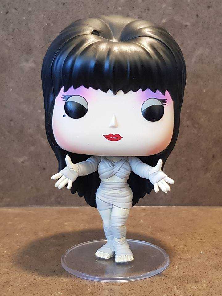 Elvira (Mummy) - Funko (Elvira: Mistress Of The Dark) action figure collectible [Barcode 11016639] - Main Image 4