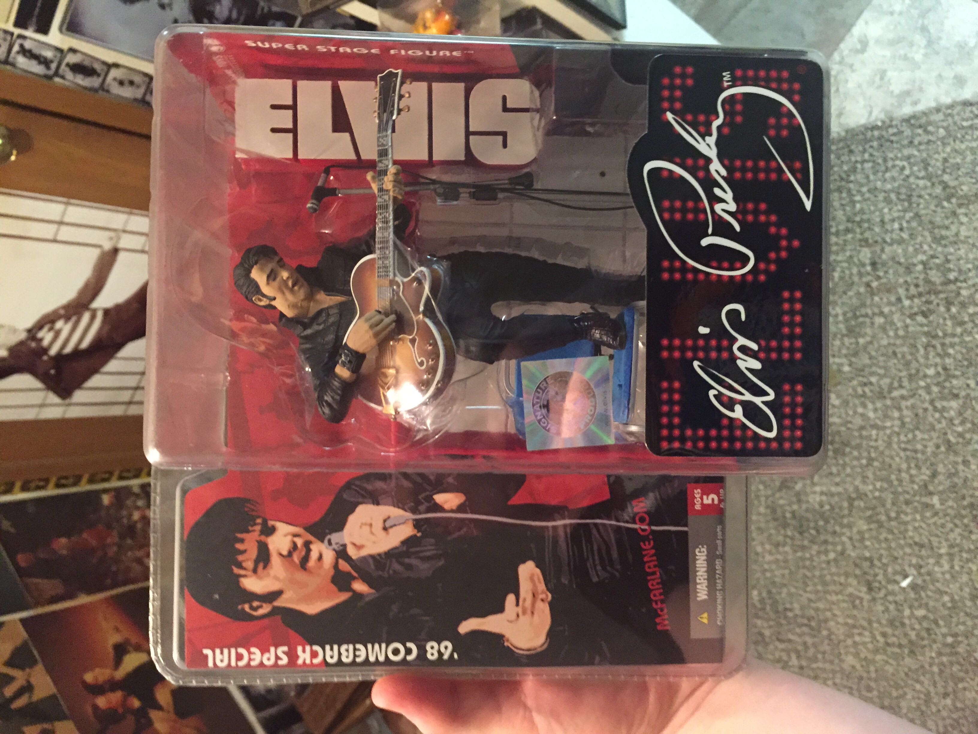 Alien Vs. Predator Mask (Brown)