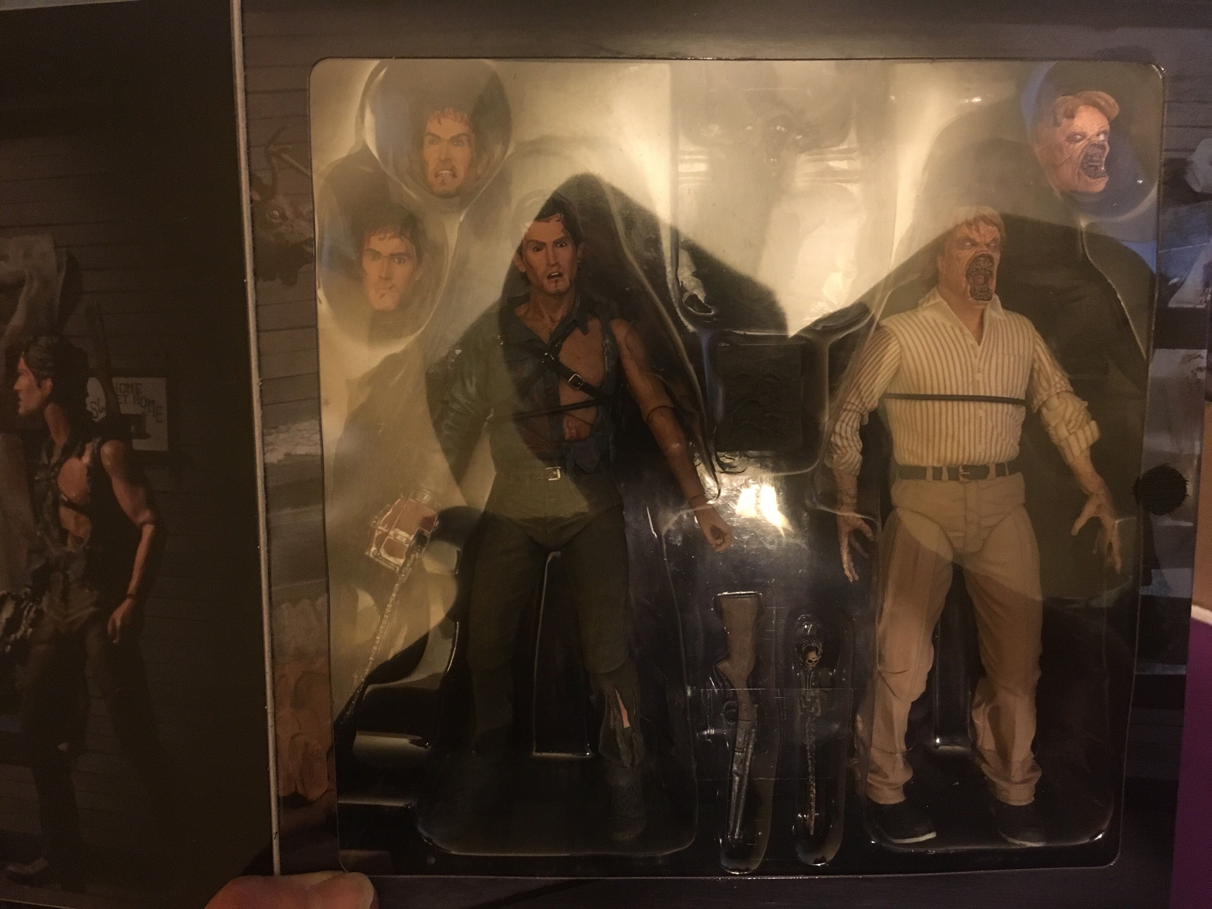 Evil Dead 2 - Dead by Dawn - Neca (Evil Dead) action figure collectible [Barcode 634482419663] - Main Image 2