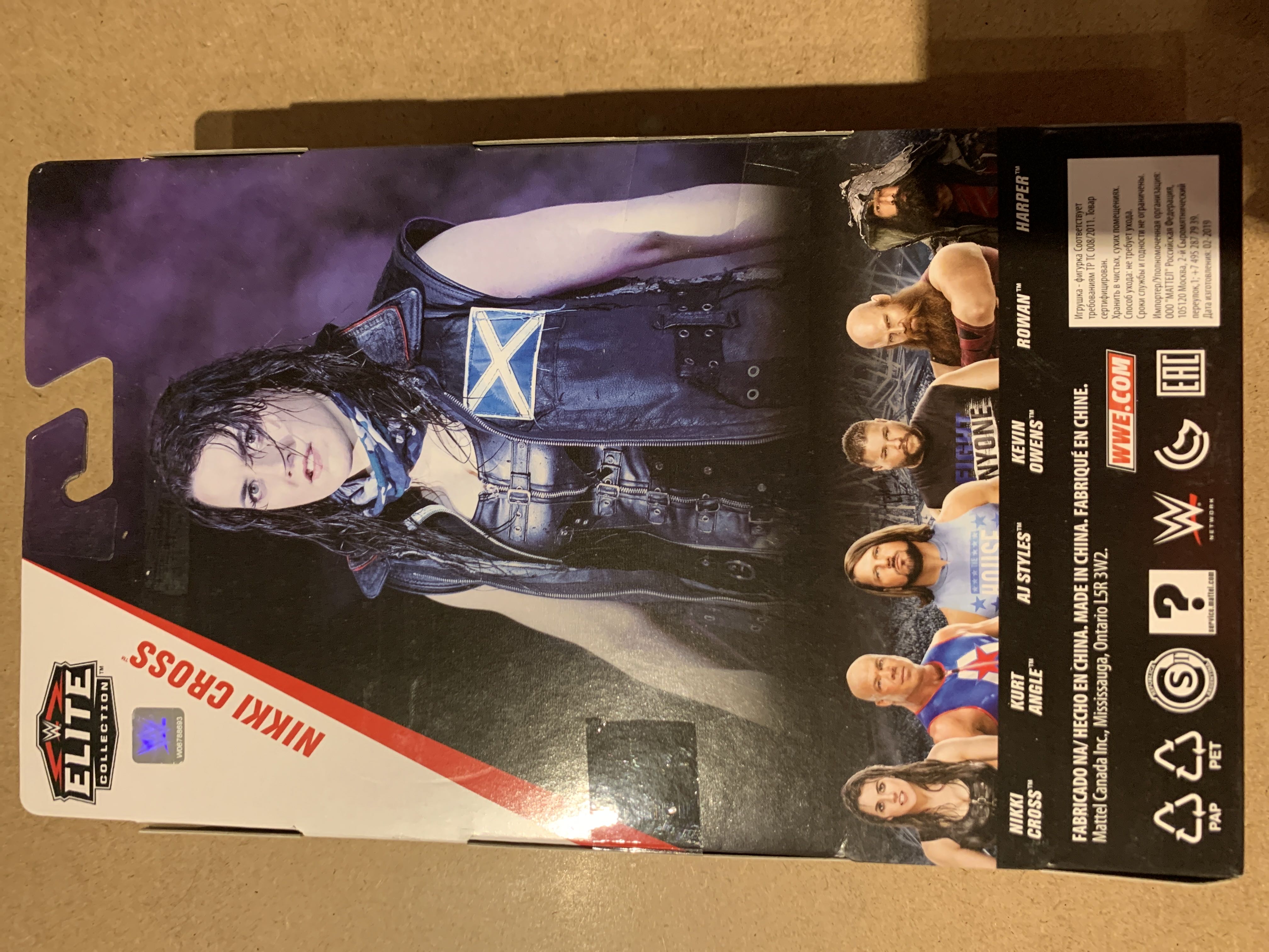 Mattel WWE Elite Collection Series 66 Nikki Cross Scarf On Chase (First Time In Line) - Mattel (WWE Elite Collection - Series 66) action figure collectible [Barcode 887961729825] - Main Image 2