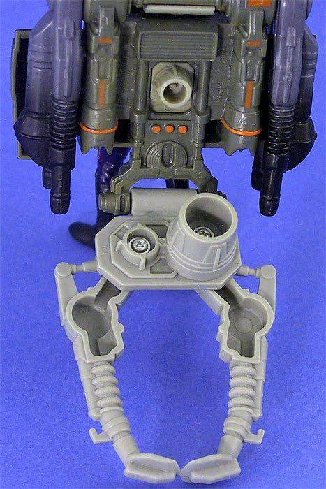 Han Solo With Smuggler Flight Pack (Plus Battle-Pivoting Blaster Cannons And Cargo Claw)(Deluxe) - Star Wars - Kenner / Hasbro (Star Wars) action figure collectible [Barcode 076281696126] - Main Image 3