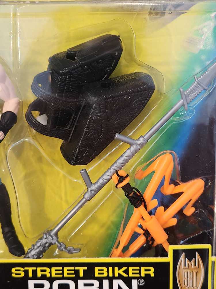 Batman Forever - Street Biker Robin - Kenner (Batman Forever (1995)) action figure collectible [Barcode 076281641447] - Main Image 4