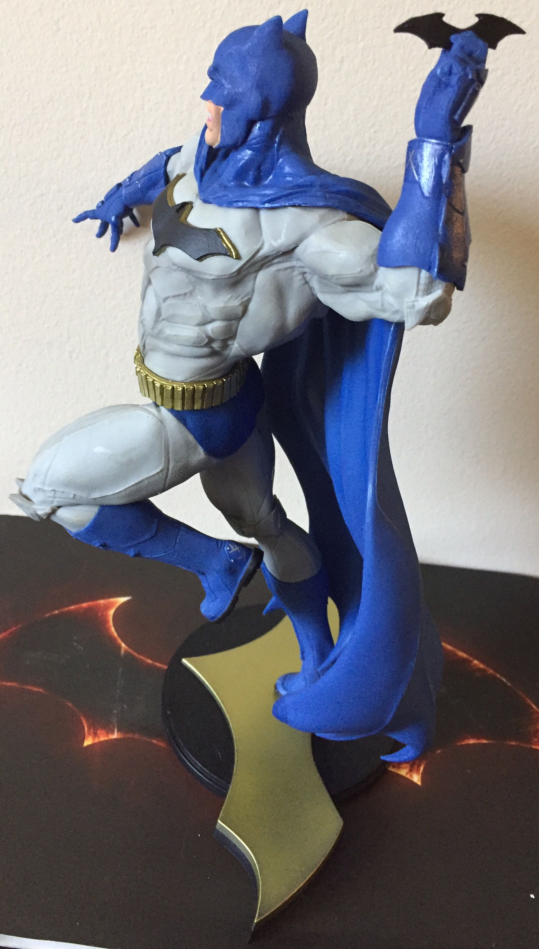 DC Core Batman  - DC Collectibles action figure collectible [Barcode 761941358451] - Main Image 3