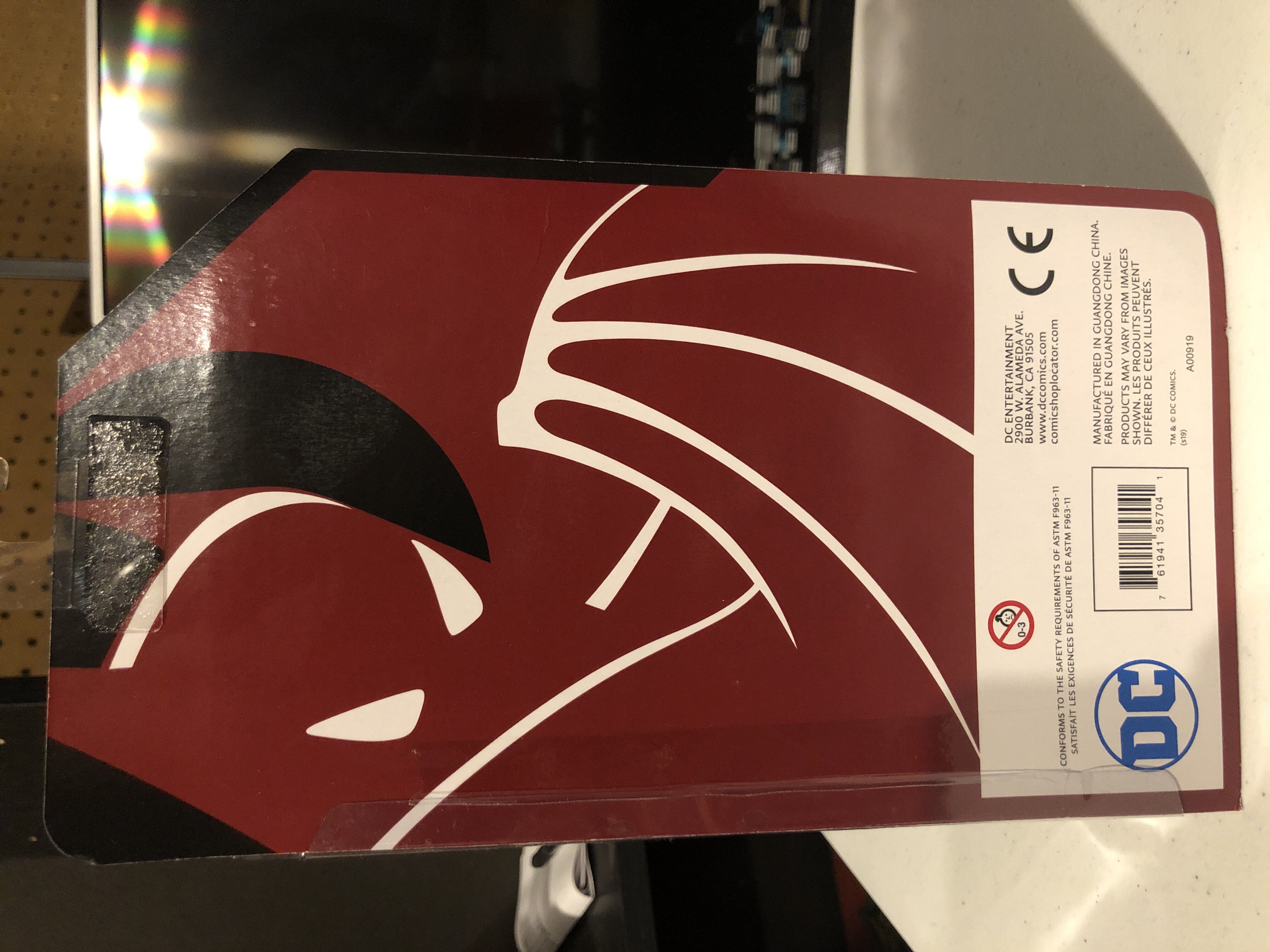 Two-Face - DC Collectibles (Batman: The Animated Series) action figure collectible [Barcode 761941357041] - Main Image 3