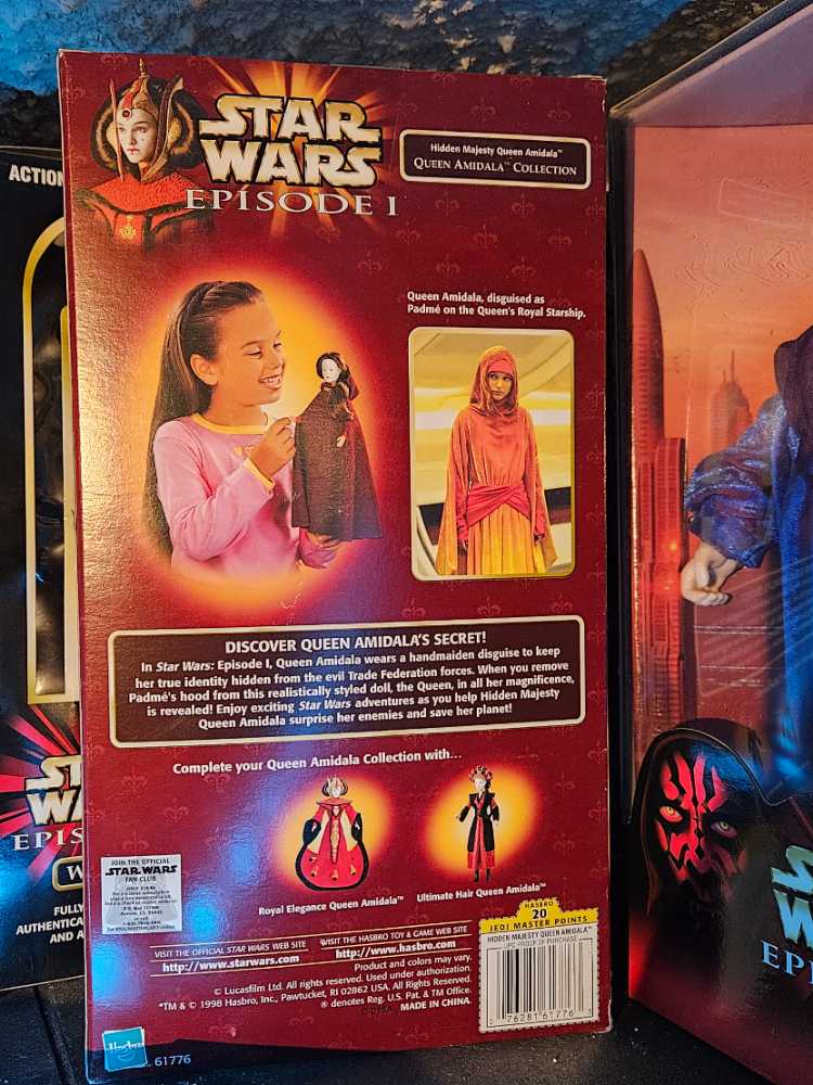 Hidden Majesty Queen Amidala - Action Figure - Hasbro (Star Wars) action figure collectible [Barcode 076281617763] - Main Image 3