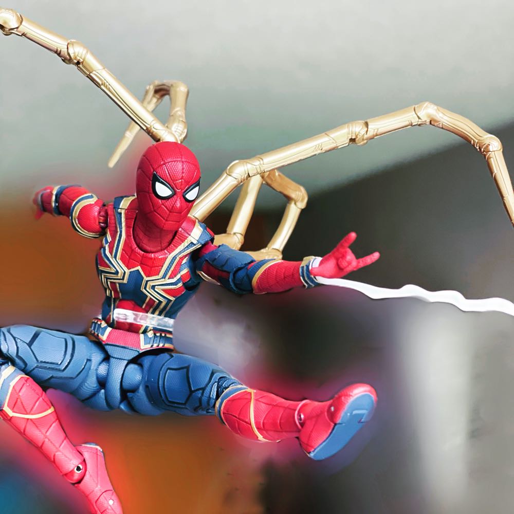 S.H.Figuarts Iron Spider-Man - Bandai Tamashii Nations (Spider-Man) action figure collectible [Barcode 4549660225829] - Main Image 3