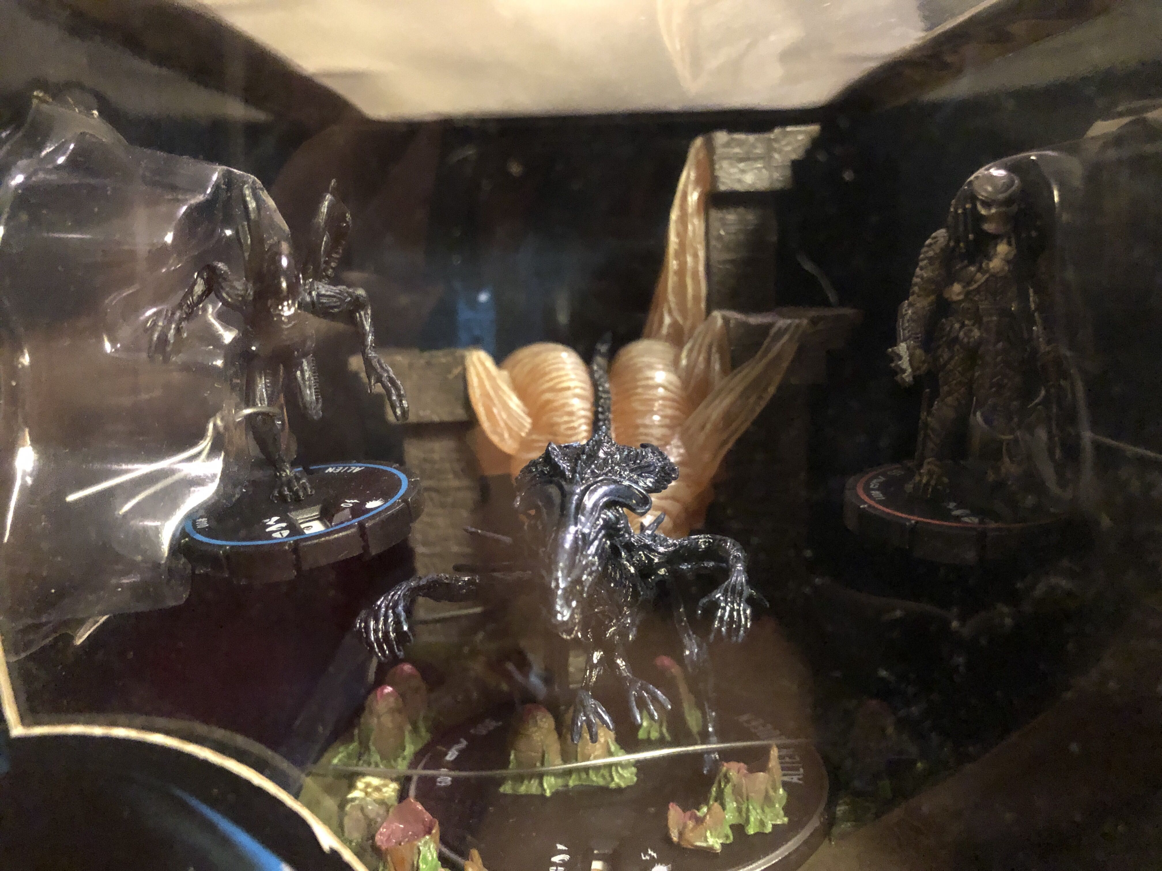 AVP: Alien Queen Action Pack - Wizkids (Alien vs Predator) action figure collectible [Barcode 807652006790] - Main Image 4