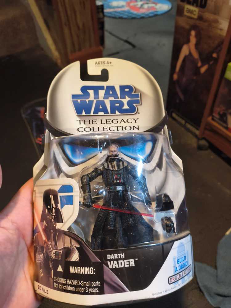 Darth Vader - Star Wars The Legacy Collection - Hasbro (Star Wars) action figure collectible [Barcode 653569330400] - Main Image 4