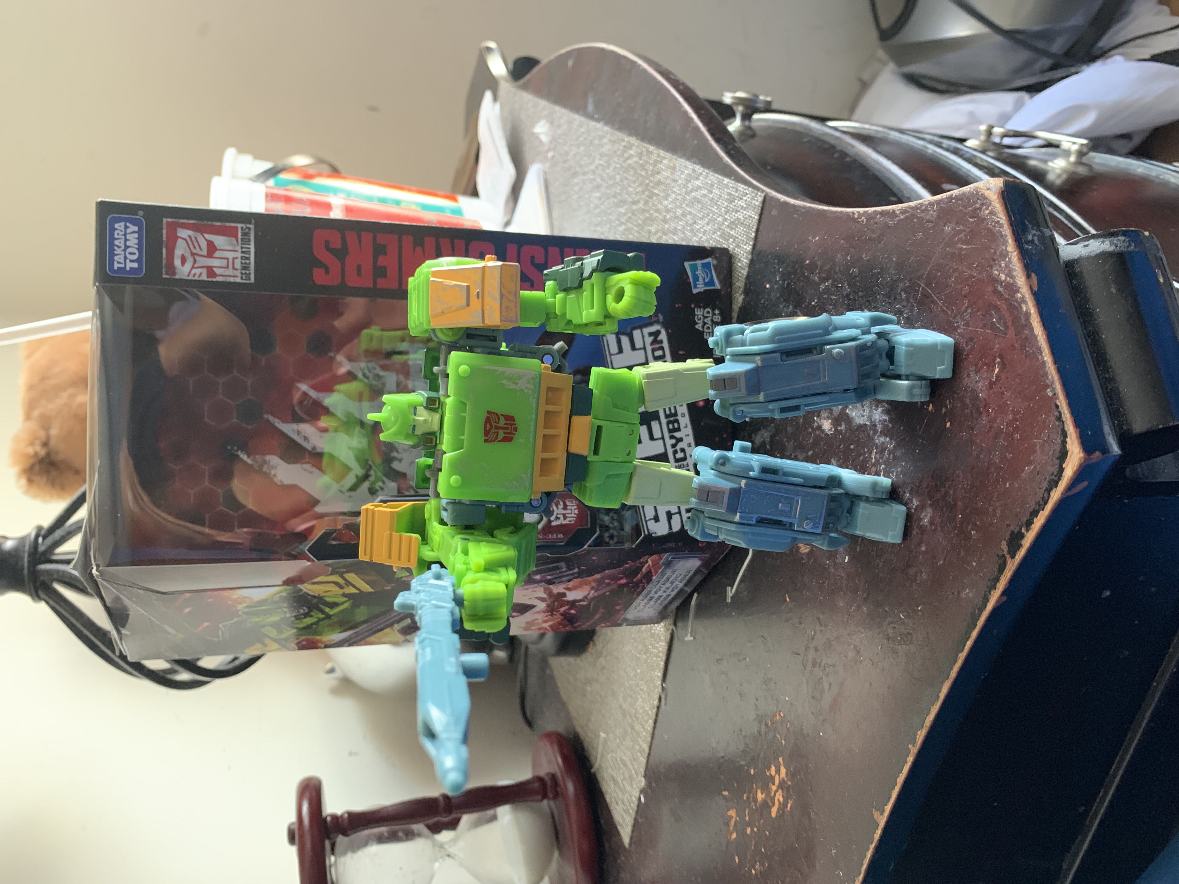 Transformers Siege Springer - Hasbro/Takara (Transformers: War For Cybertron: Siege) action figure collectible [Barcode 630509777662] - Main Image 4