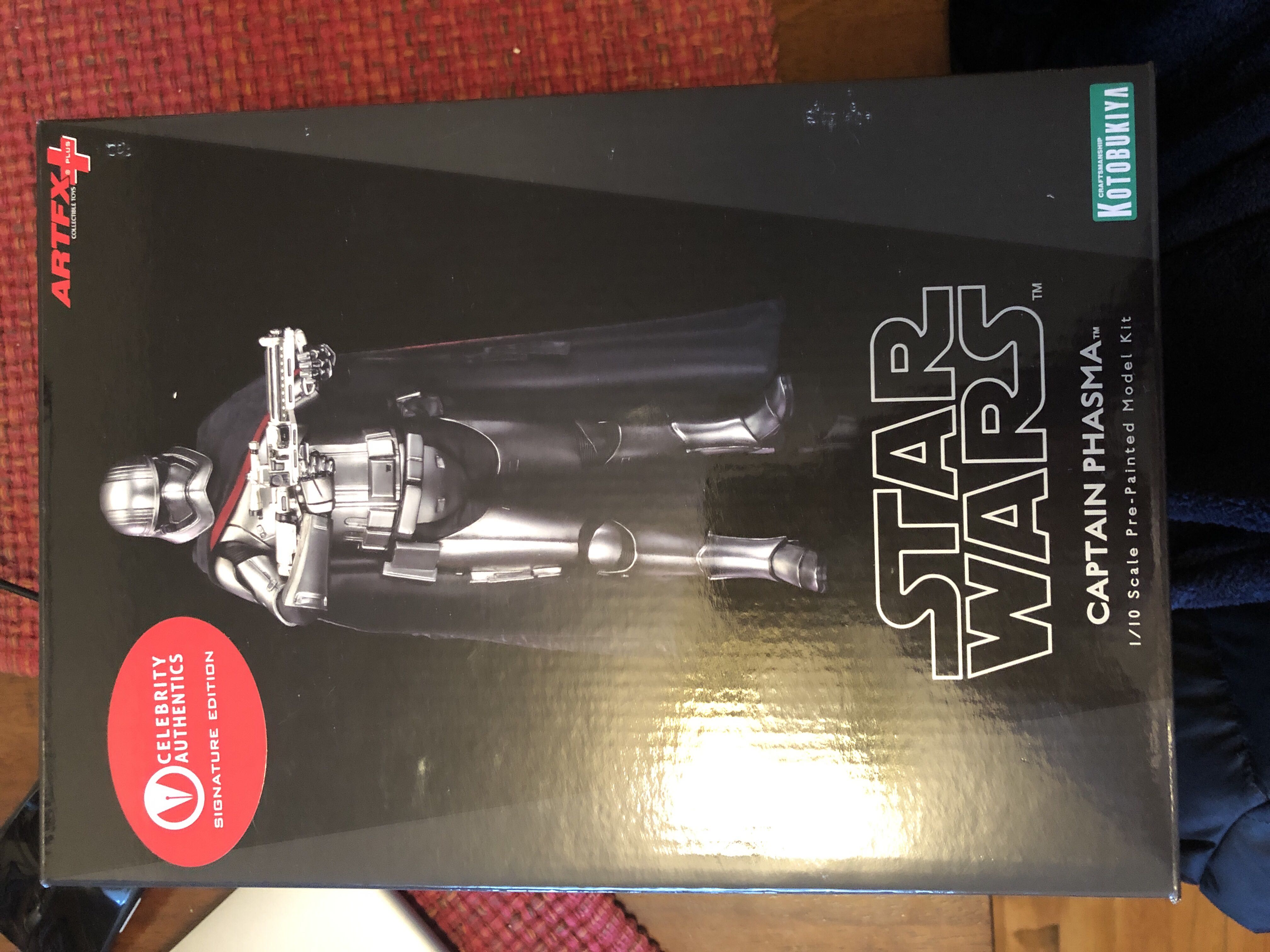 Autographed Star Wars Memorabillia - Kotobukiya Artfx+ action figure collectible - Main Image 2