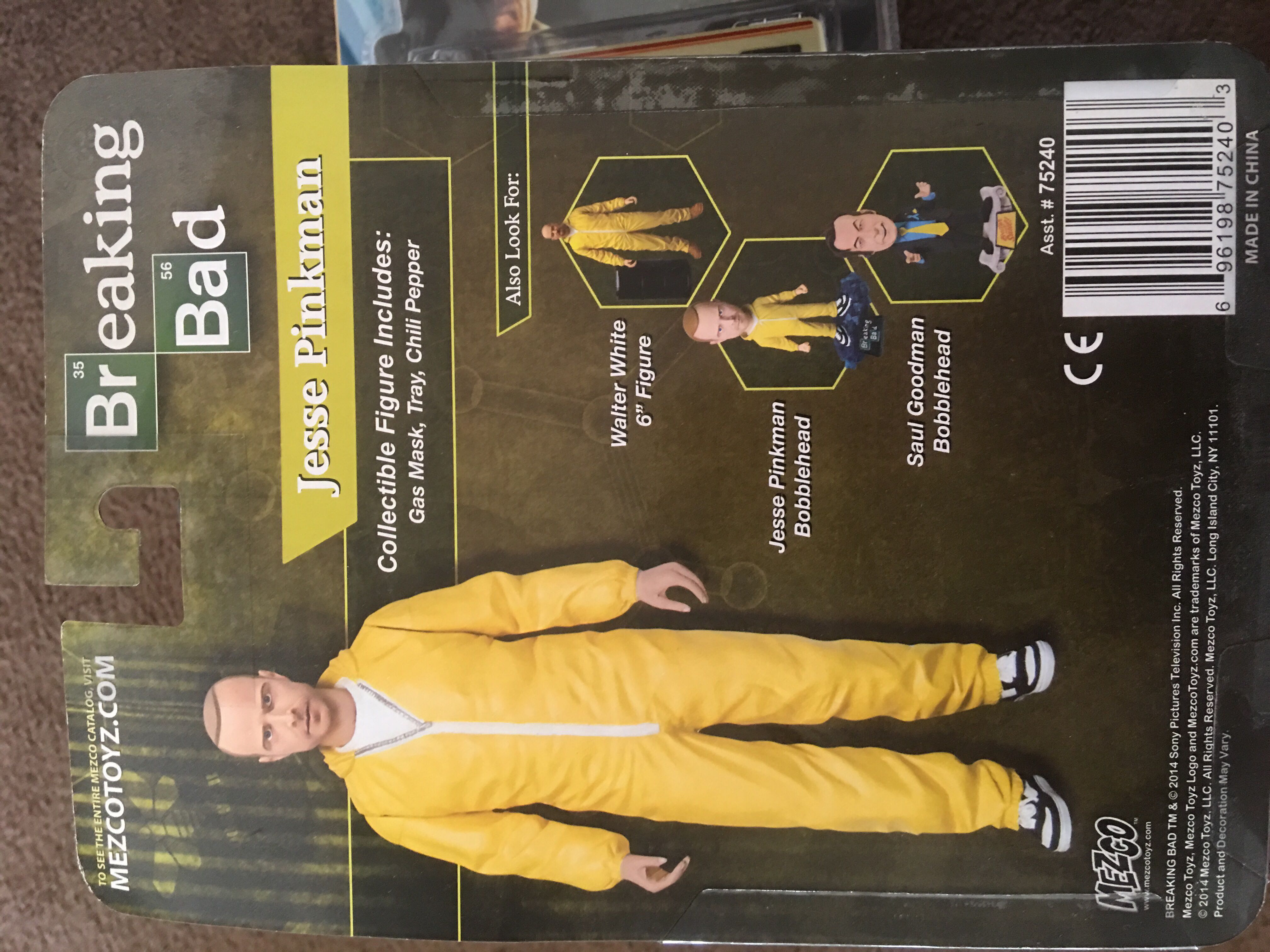 Jesse Pinkman (Yellow Hazmat Suit) - Mezco Toyz (Breaking Bad) action figure collectible [Barcode 696198752403] - Main Image 2